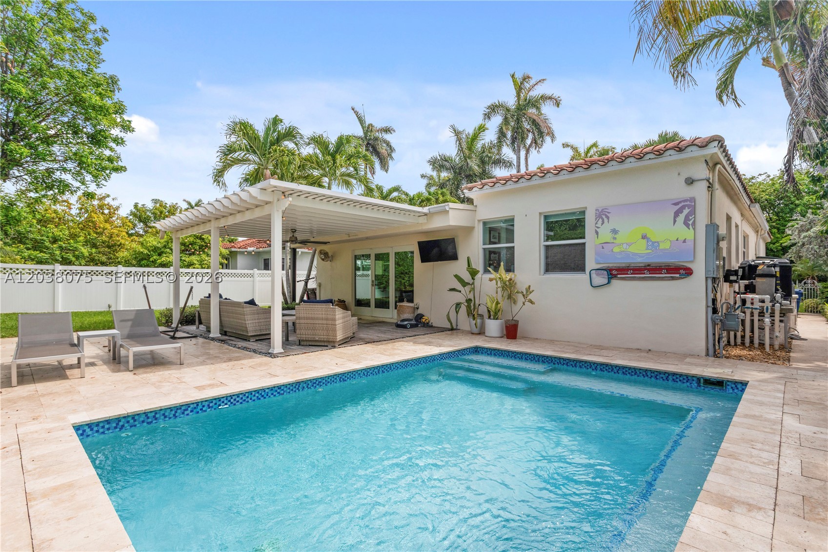 7611 Miami View Dr, North Bay Village FL 33141