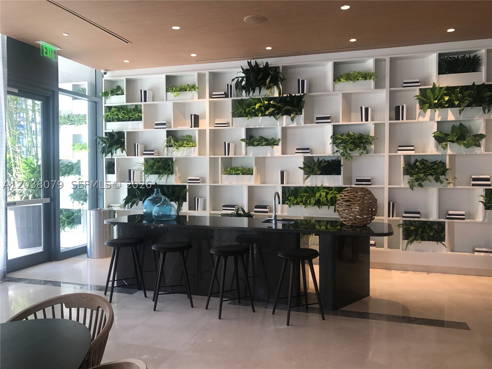 55 SW 9th St #1607, Miami FL 33130