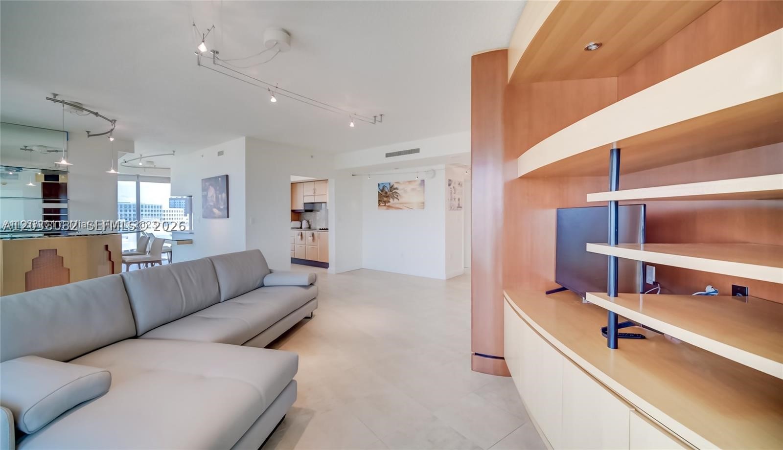 1455 Ocean Dr #902, Miami Beach FL 33139