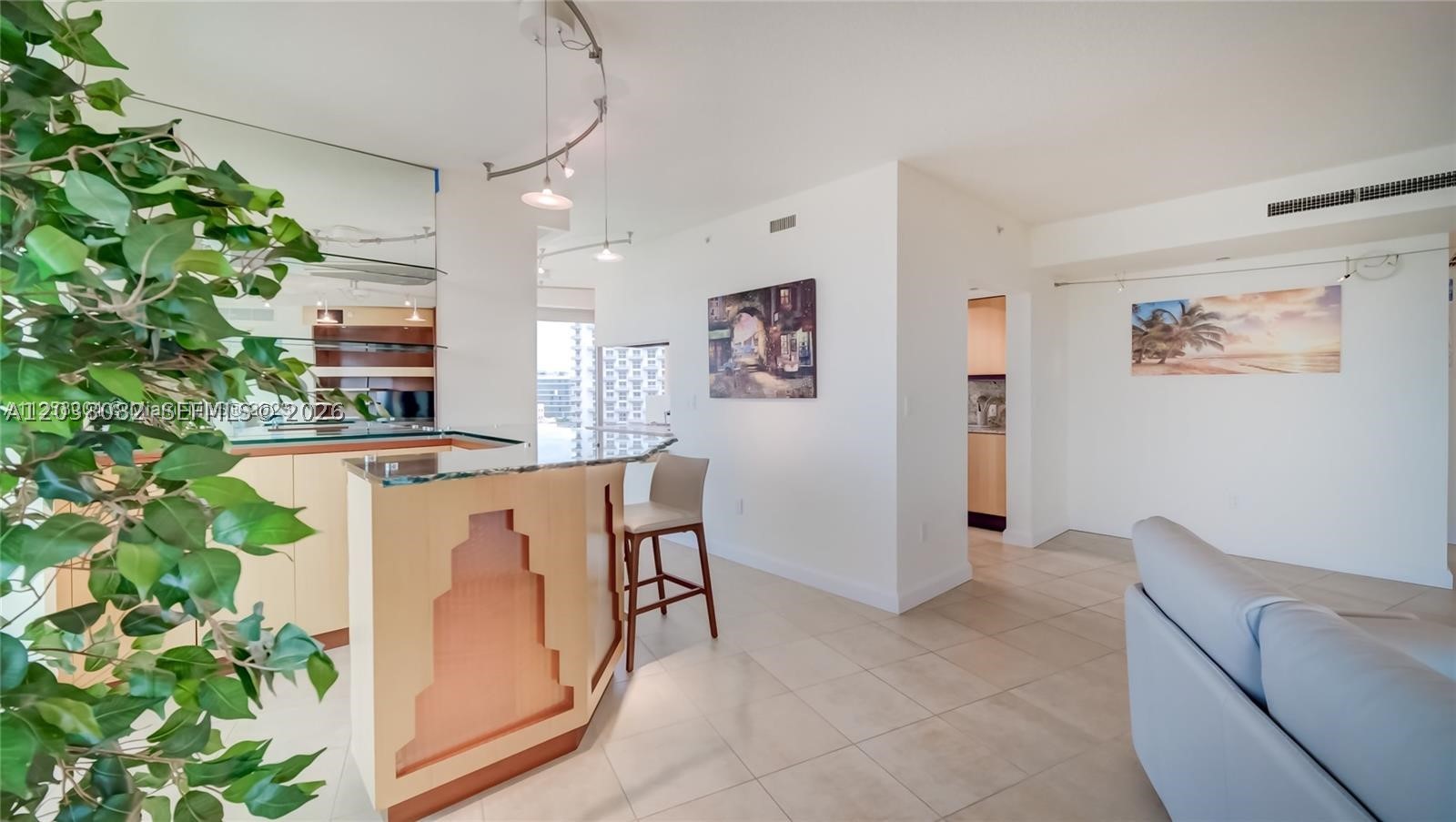 1455 Ocean Dr #902, Miami Beach FL 33139