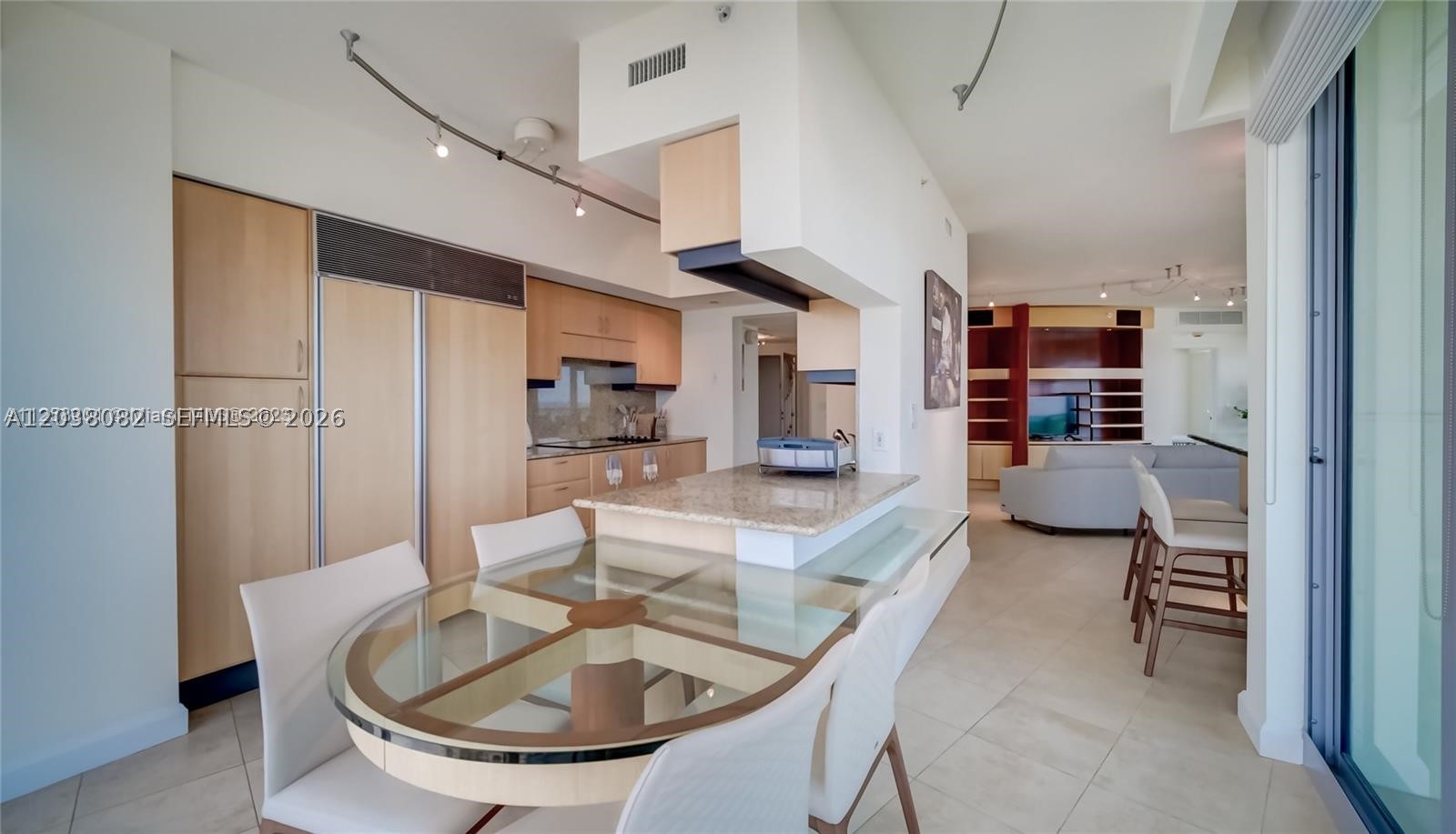 1455 Ocean Dr #902, Miami Beach FL 33139