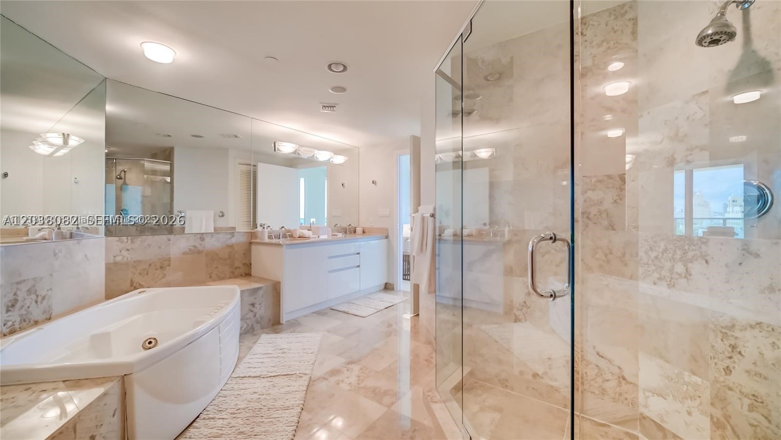 1455 Ocean Dr #902, Miami Beach FL 33139