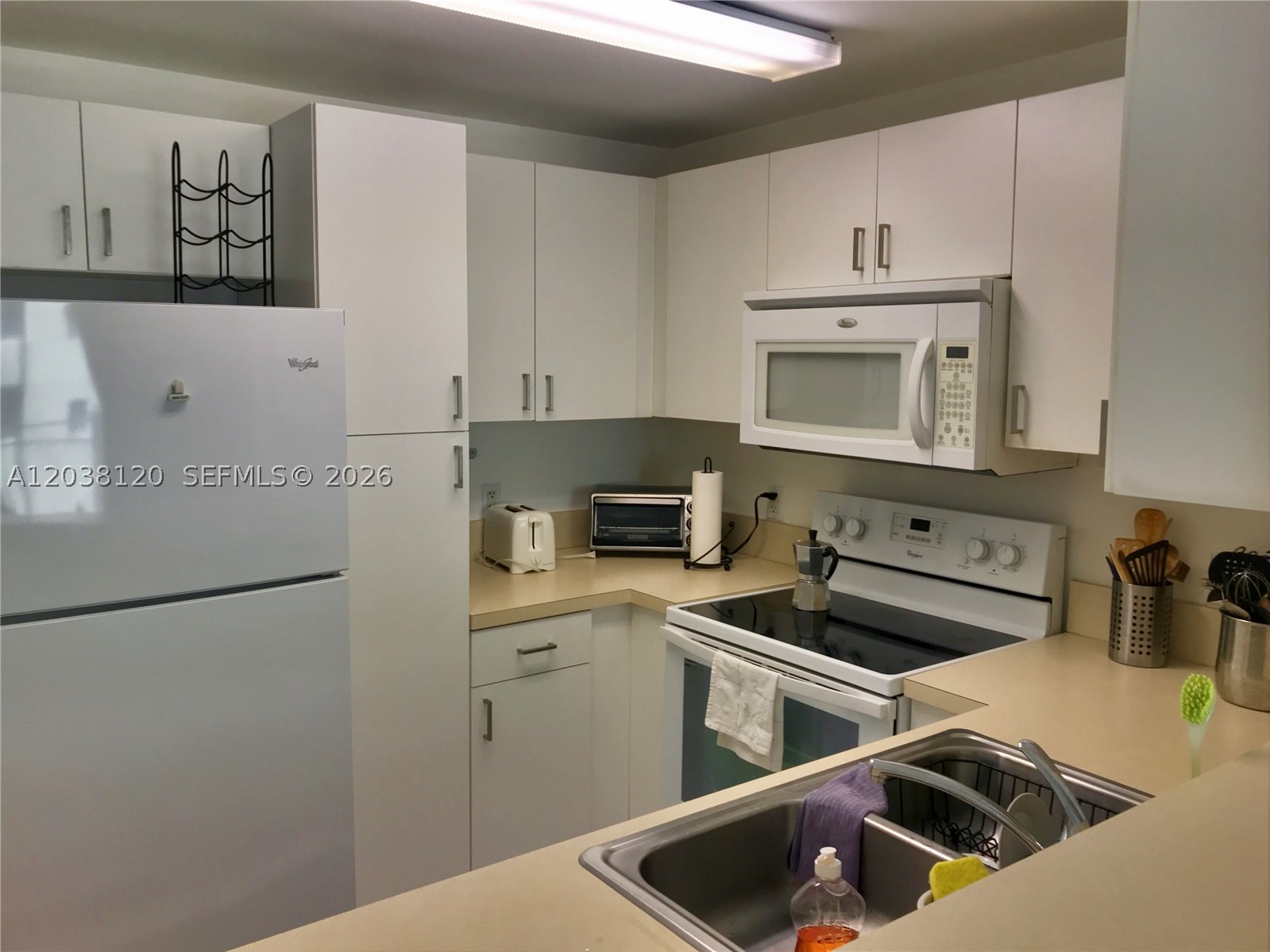 185 SE 14th Ter #1401, Miami FL 33131