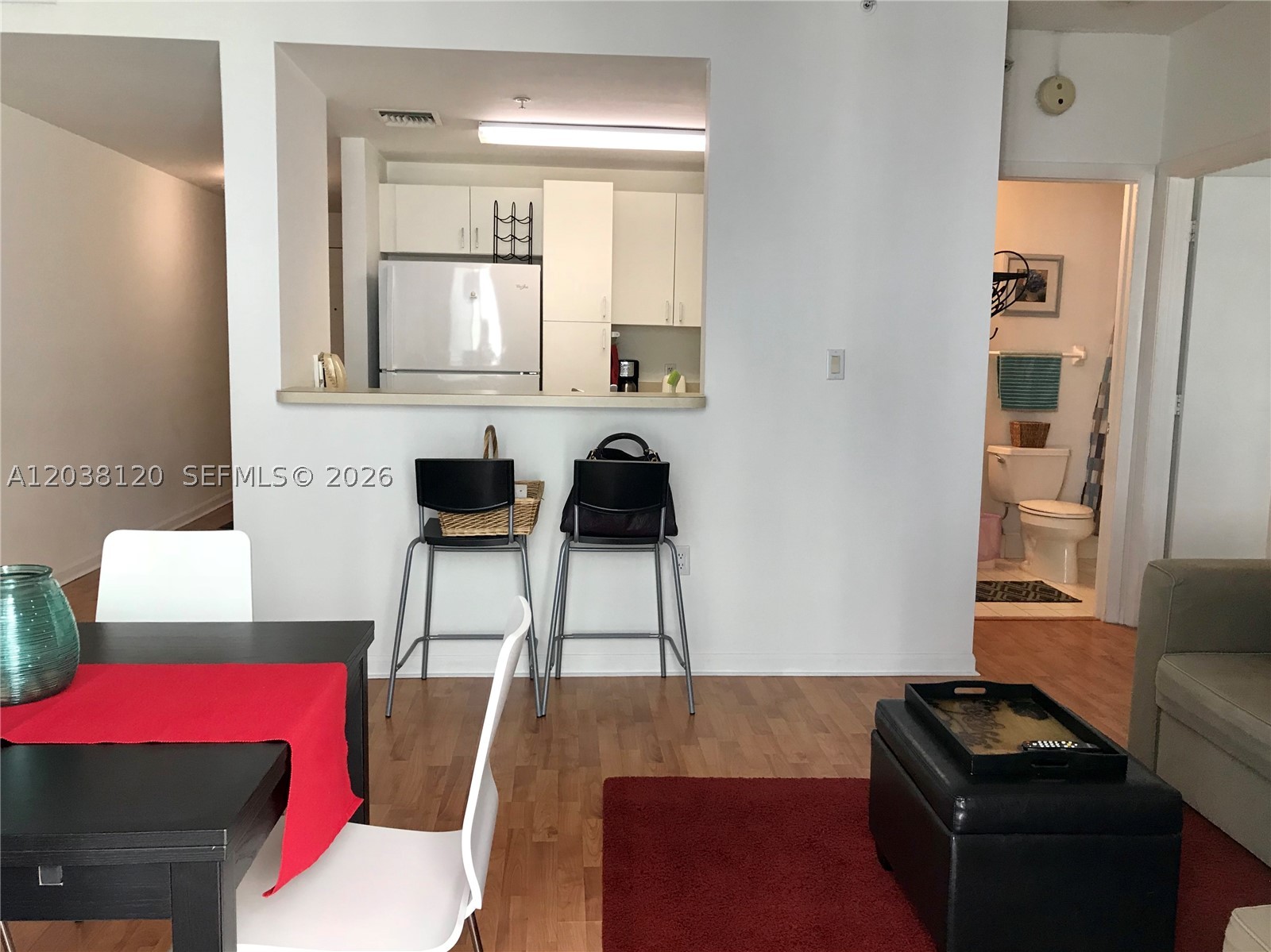 185 SE 14th Ter #1401, Miami FL 33131