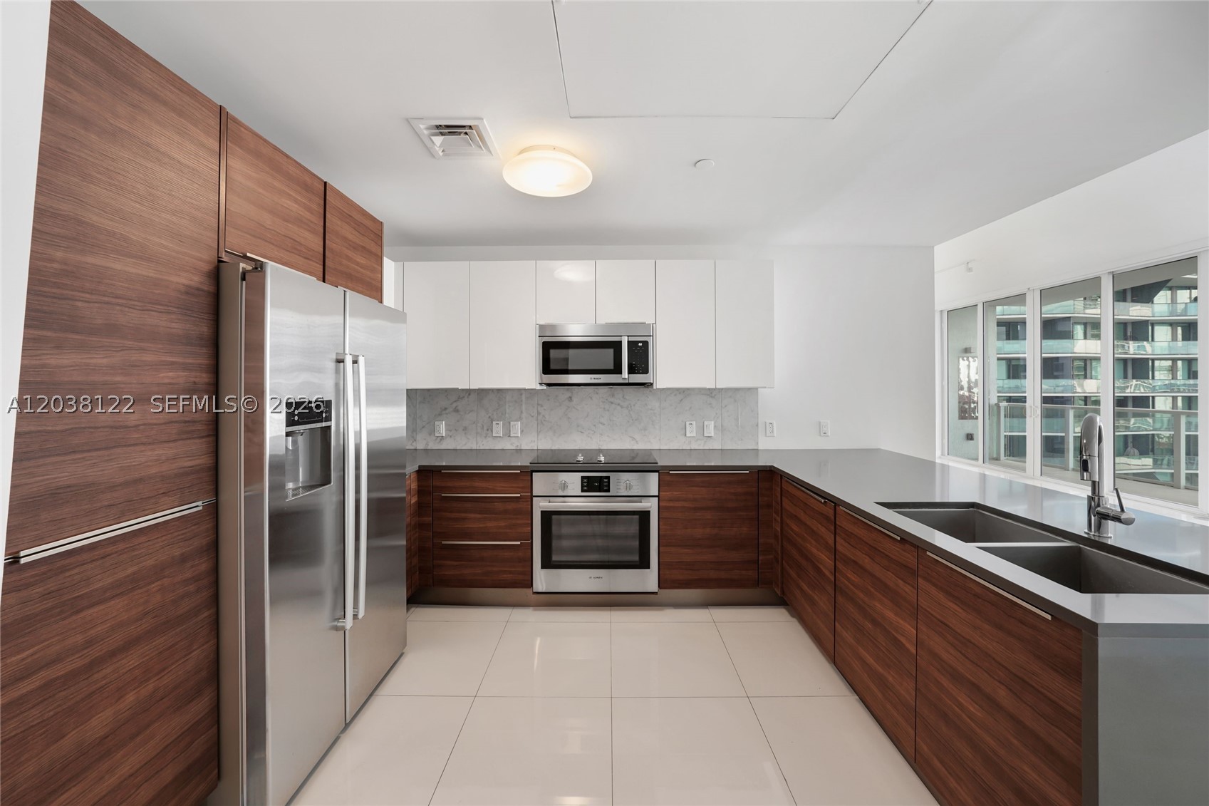 601 NE 27th St #1501, Miami FL 33137