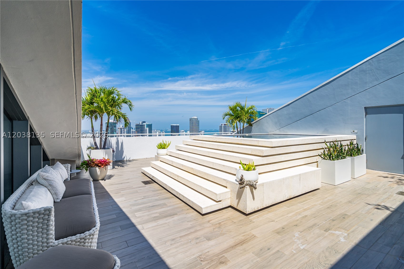 88 SW 7th St #4203, Miami FL 33130