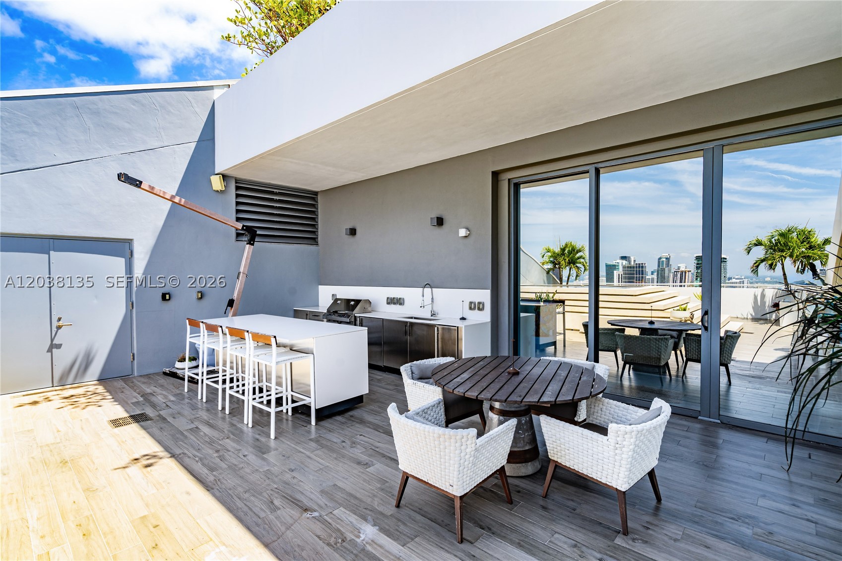 88 SW 7th St #4203, Miami FL 33130