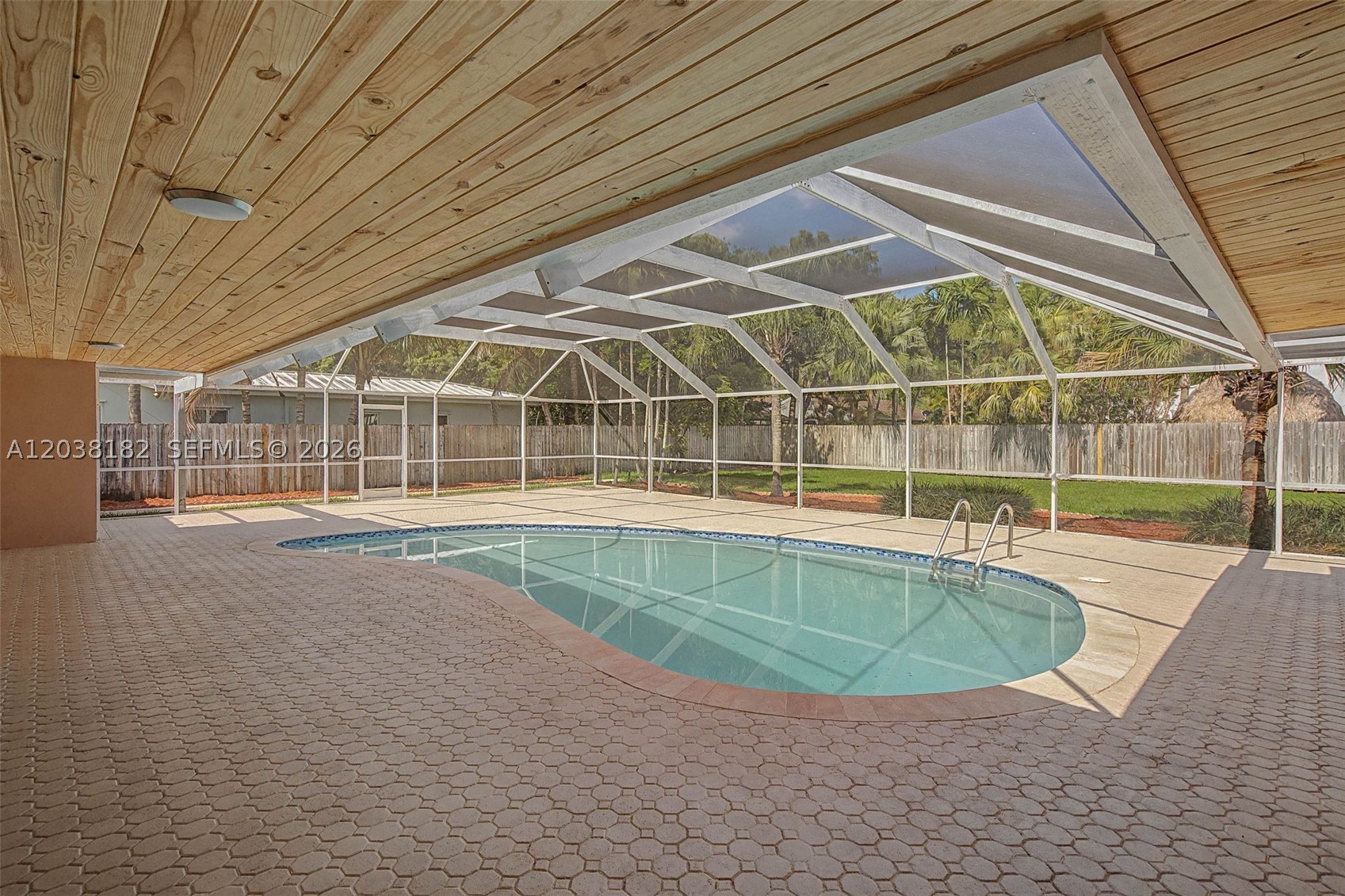 16842 SW SW 79 Place, Palmetto Bay FL 33157