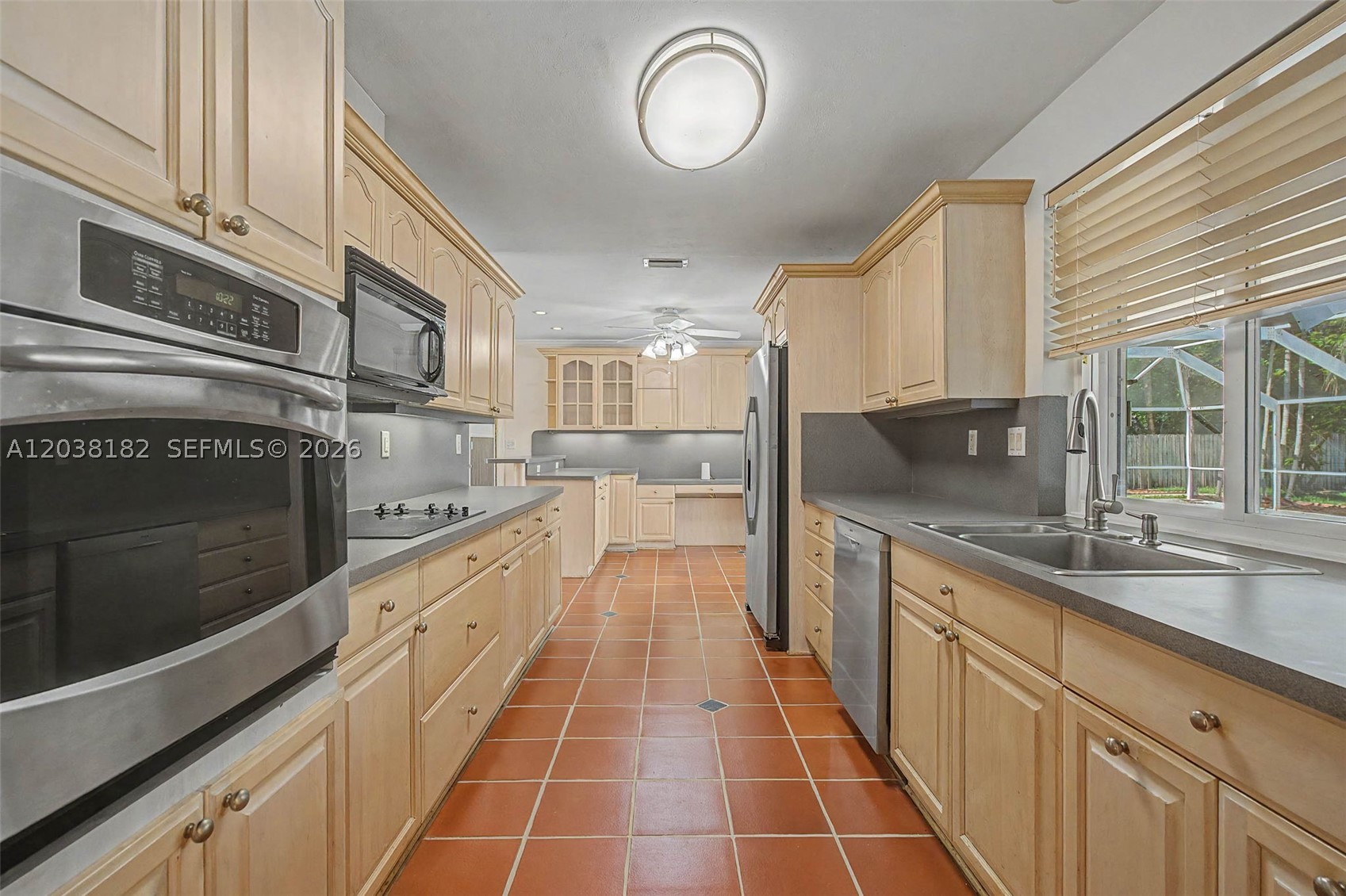 16842 SW SW 79 Place, Palmetto Bay FL 33157