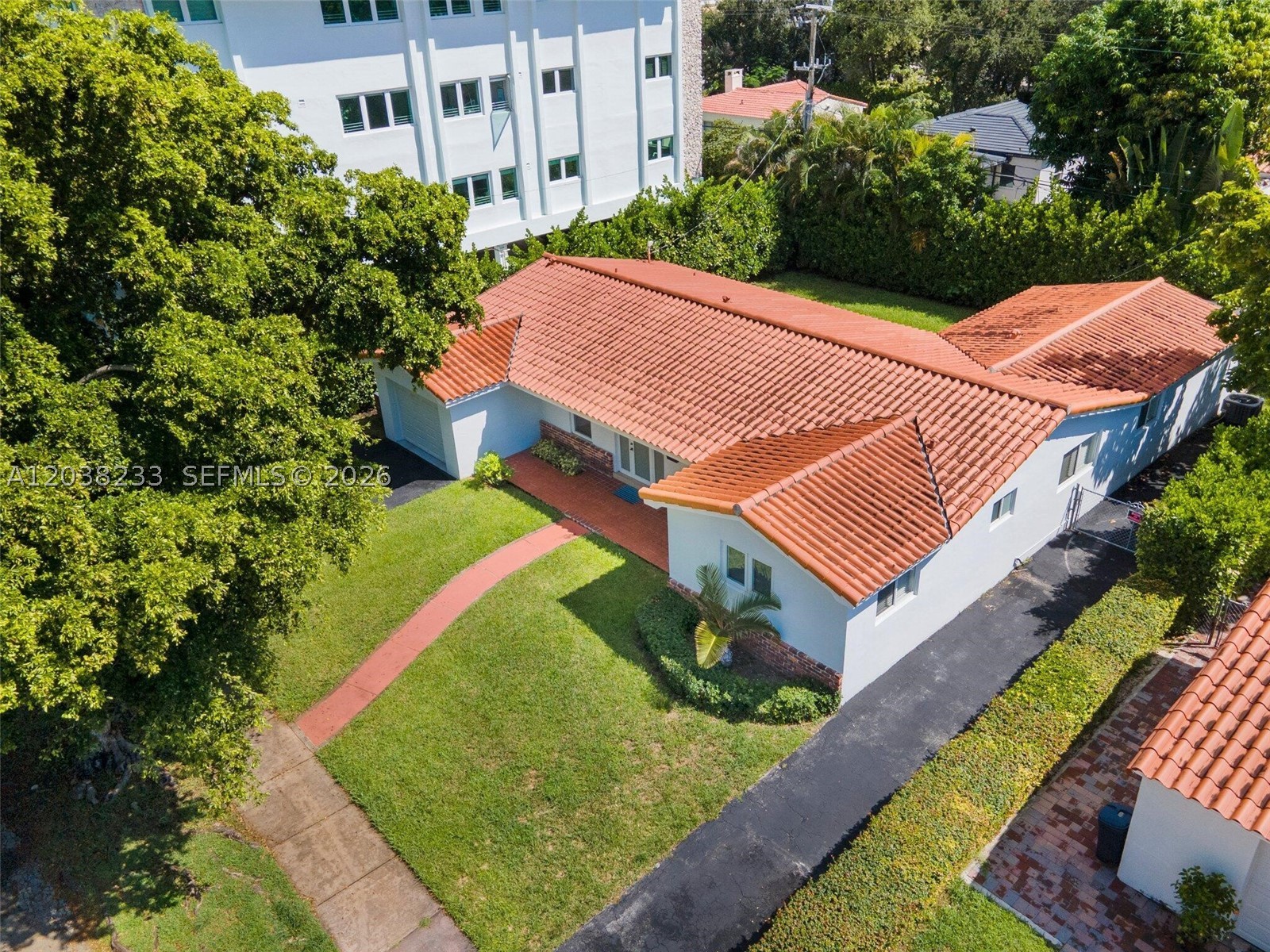 811 Capri St, Coral Gables FL 33134