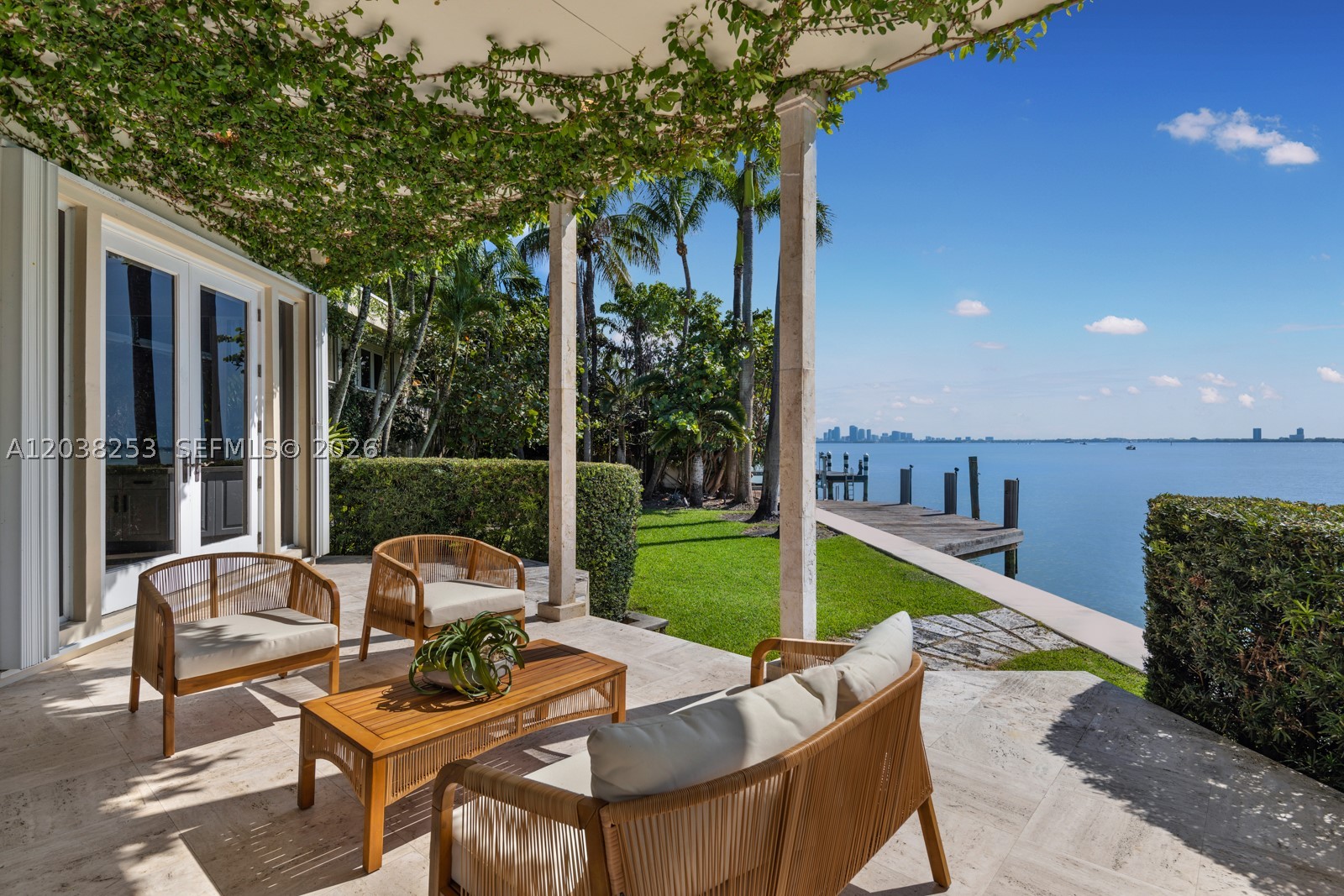 6500 N Bay Rd, Miami Beach FL 33141