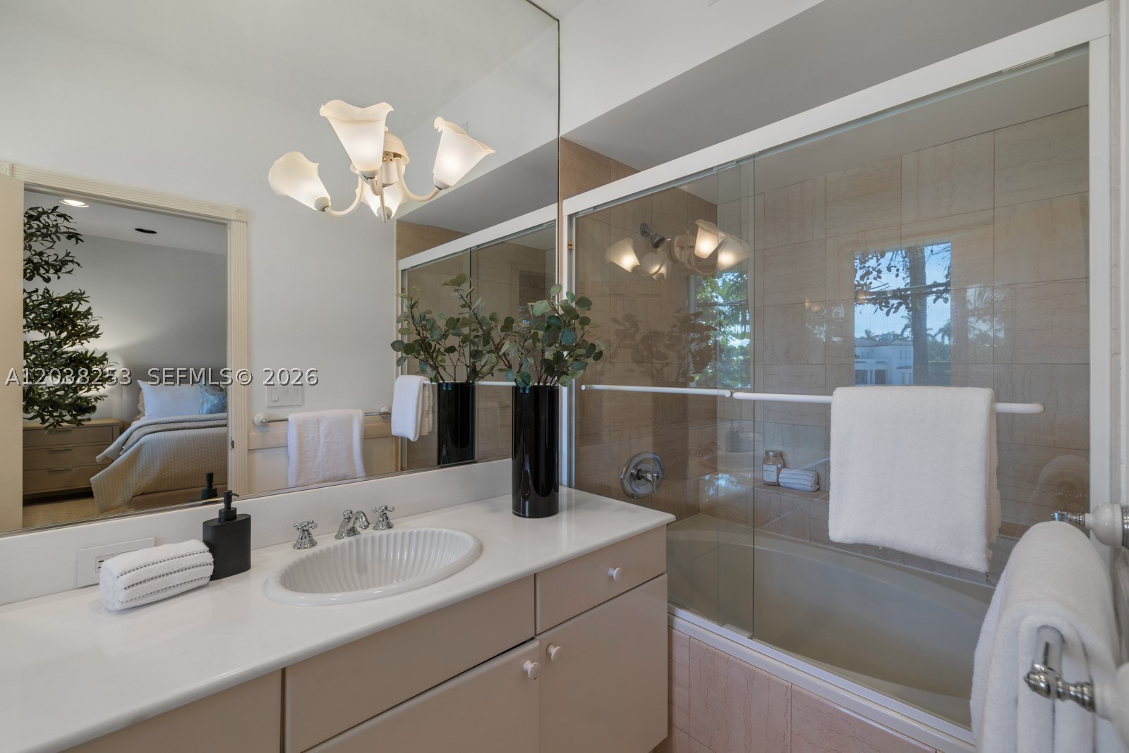 6500 N Bay Rd, Miami Beach FL 33141