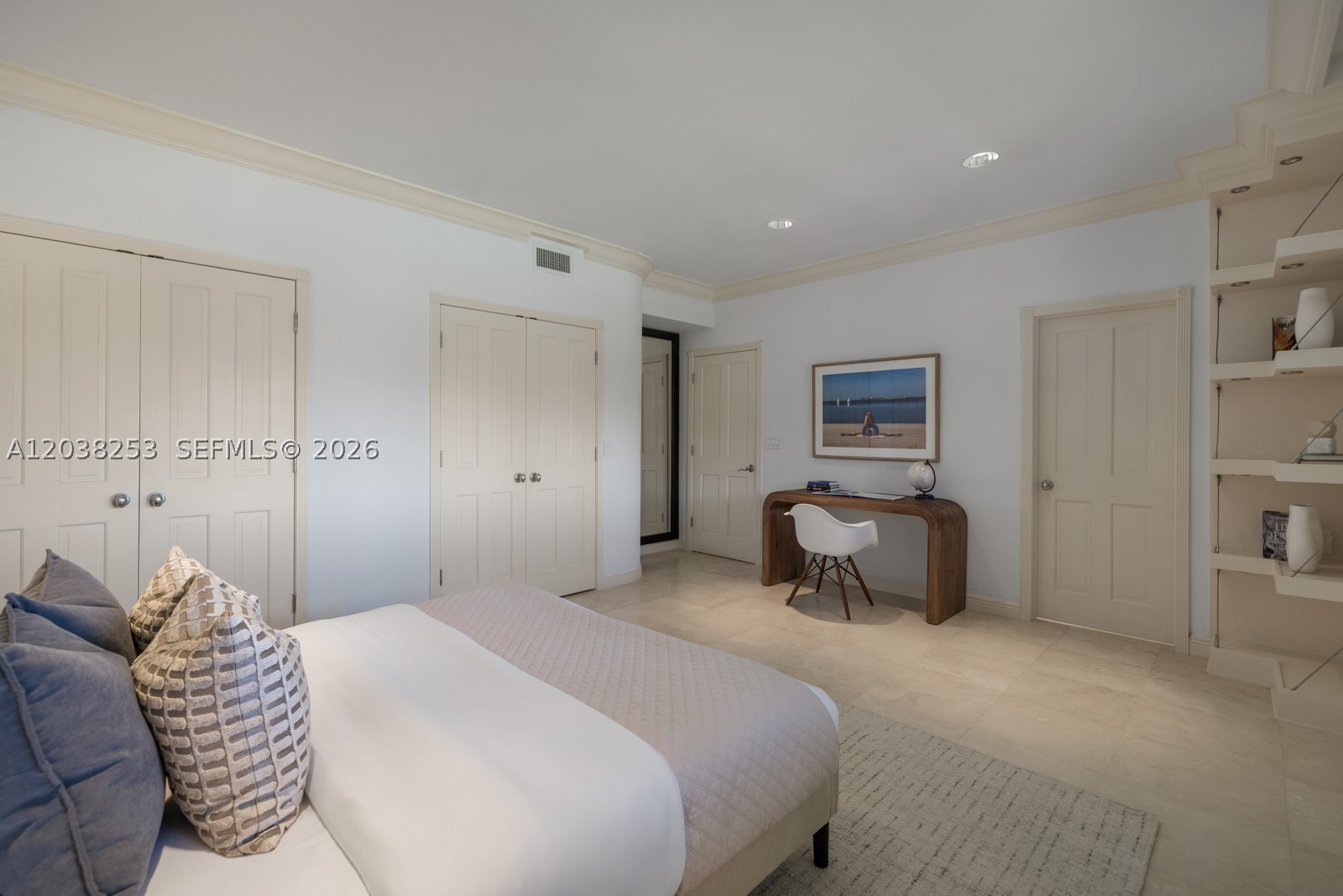 6500 N Bay Rd, Miami Beach FL 33141