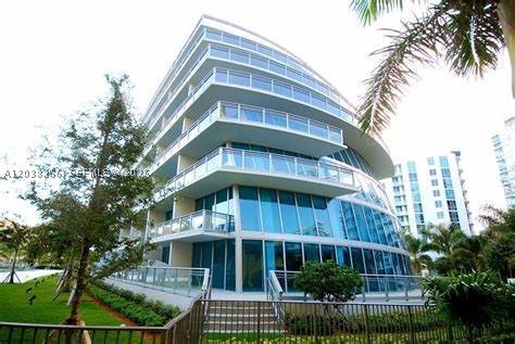 2950 NE 188th St #108, Aventura FL 33180