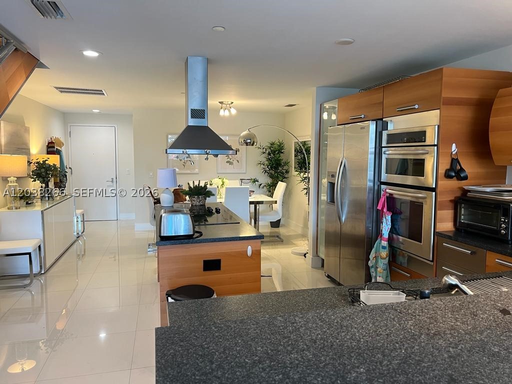 2950 NE 188th St #108, Aventura FL 33180