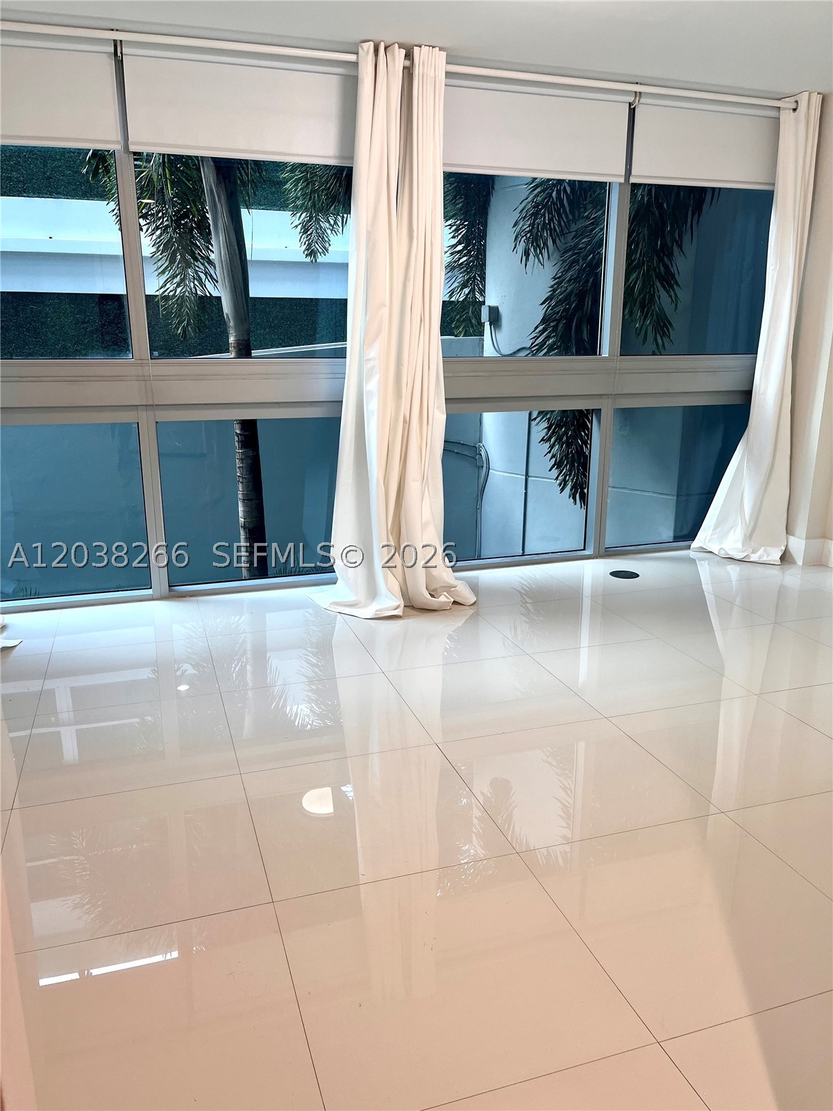 2950 NE 188th St #108, Aventura FL 33180