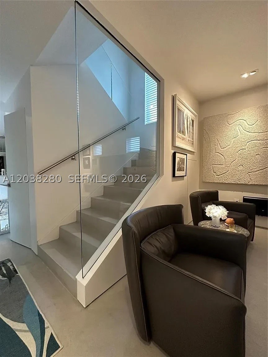 455 Amalfi Ave, Coral Gables FL 33146