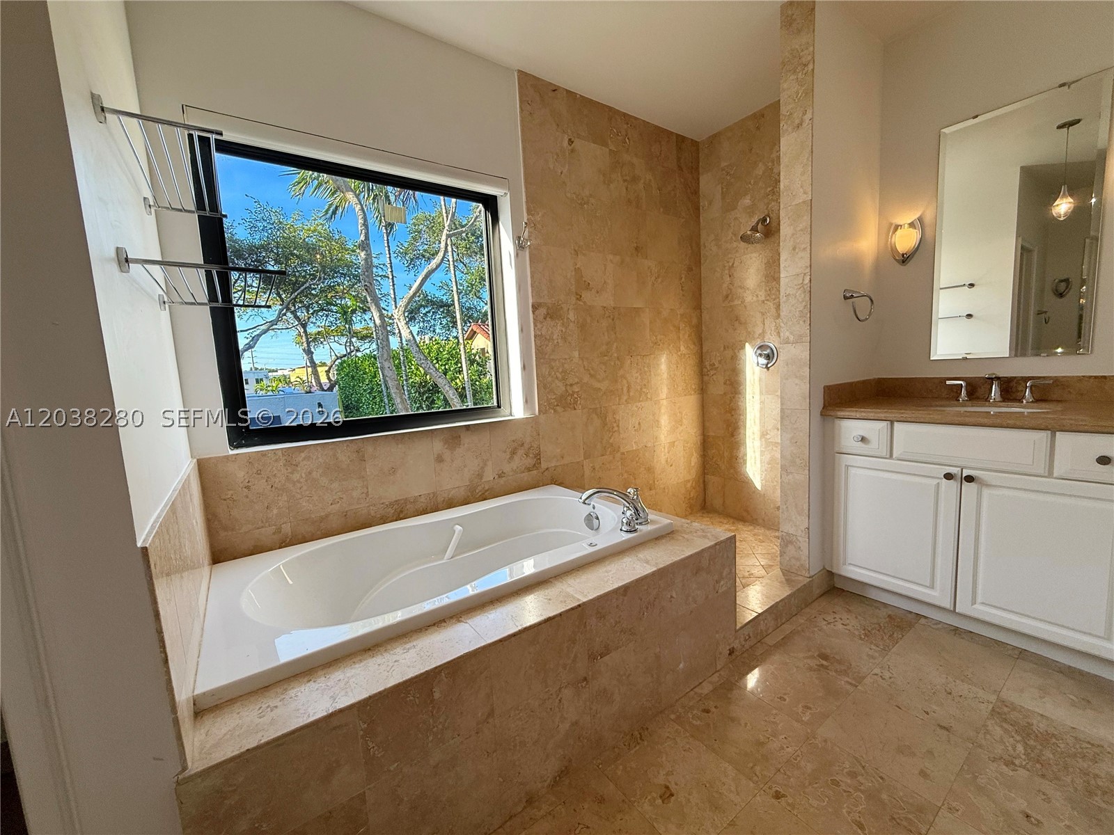 455 Amalfi Ave, Coral Gables FL 33146