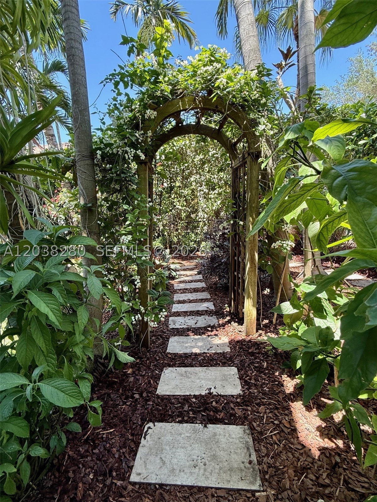 455 Amalfi Ave, Coral Gables FL 33146