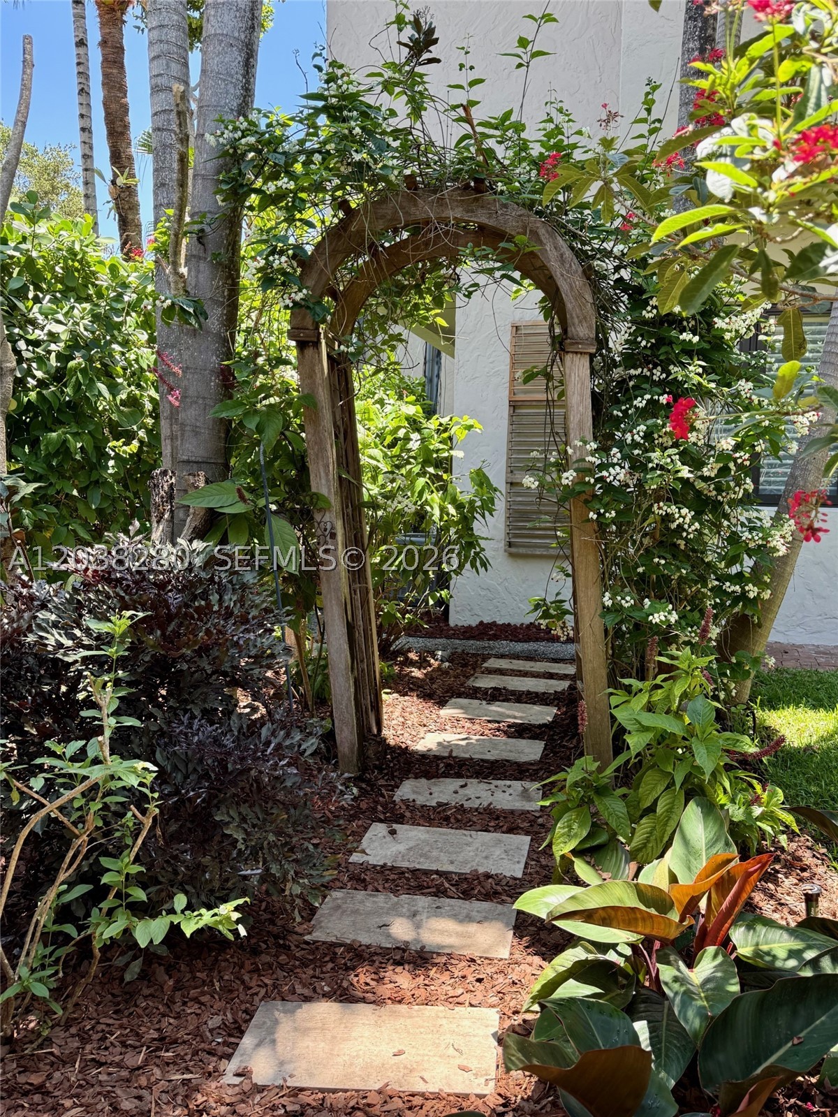455 Amalfi Ave, Coral Gables FL 33146