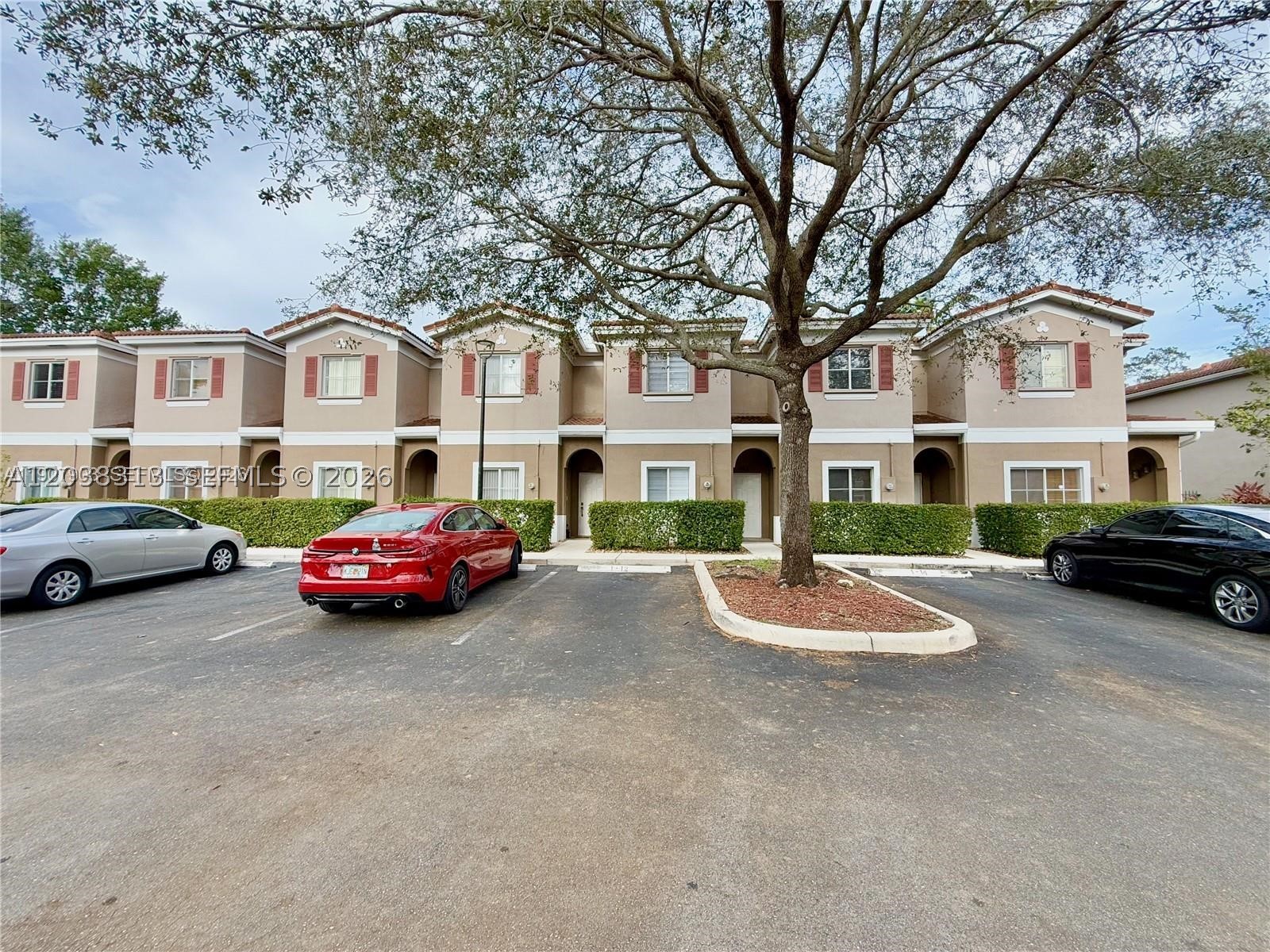 4412 Woodland Cir #4412, Tamarac FL 33319