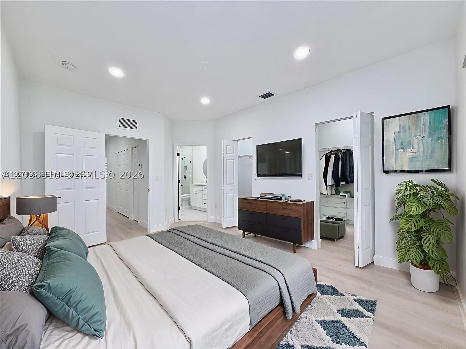 4412 Woodland Cir #4412, Tamarac FL 33319