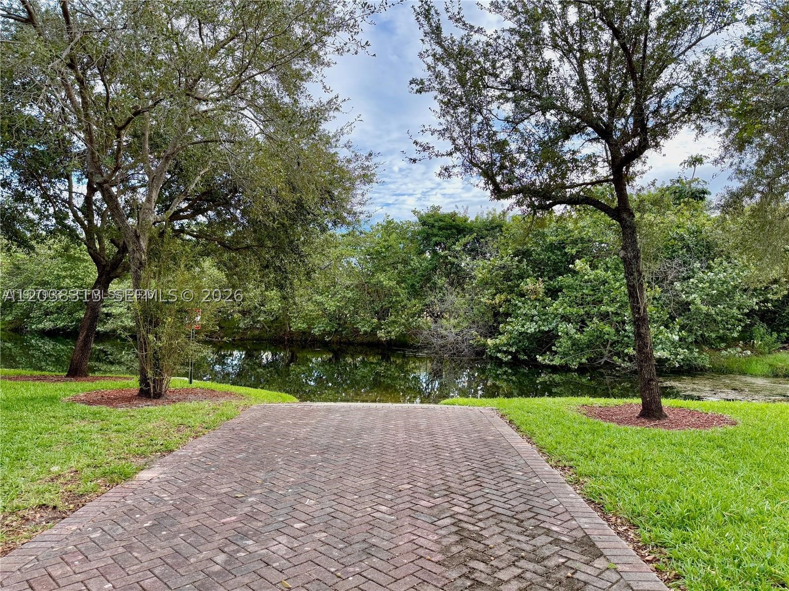 4412 Woodland Cir #4412, Tamarac FL 33319