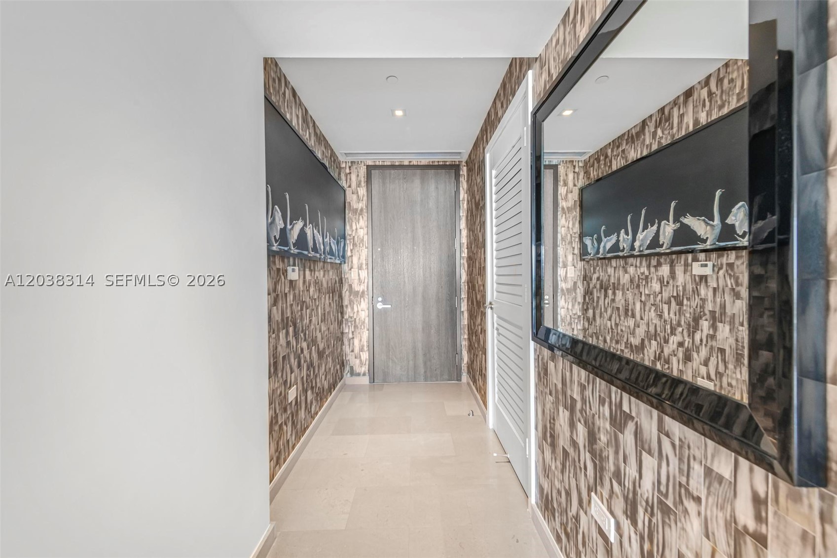 88 SW 7th St #3806, Miami FL 33130