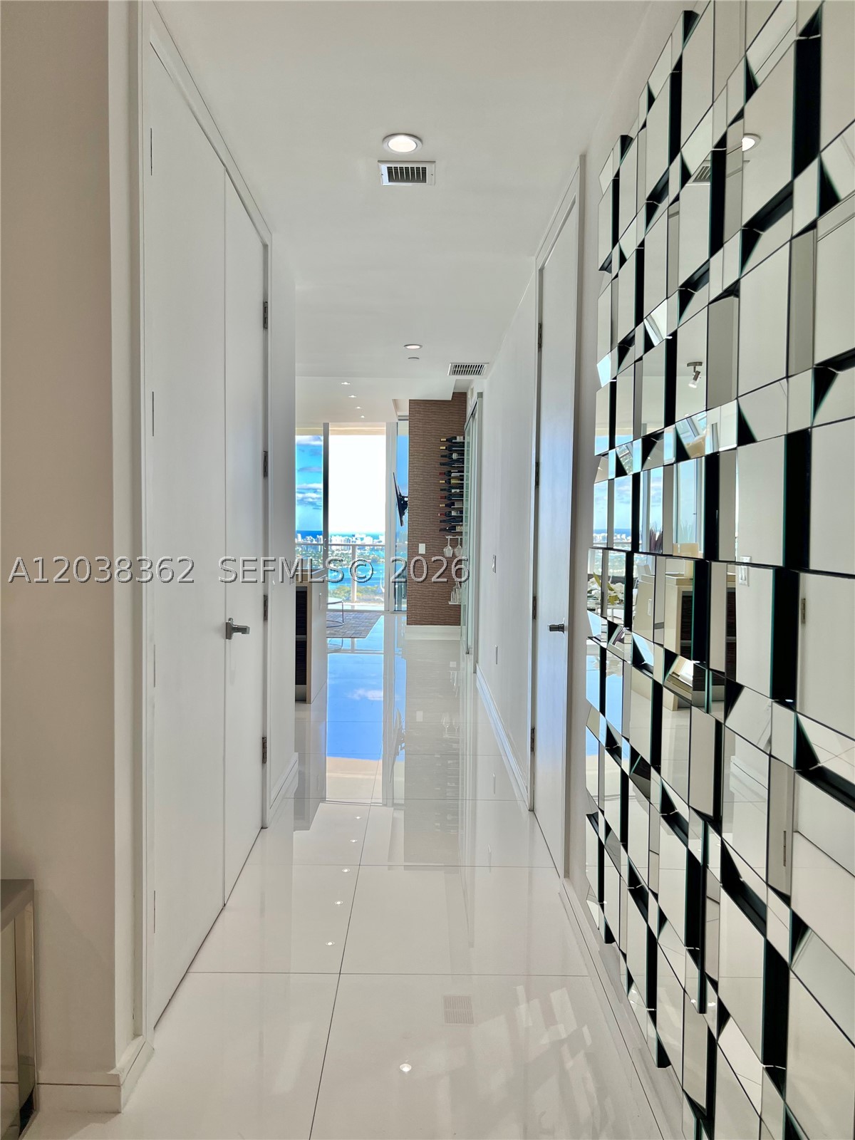 1100 Biscayne Blvd #4103, Miami FL 33132