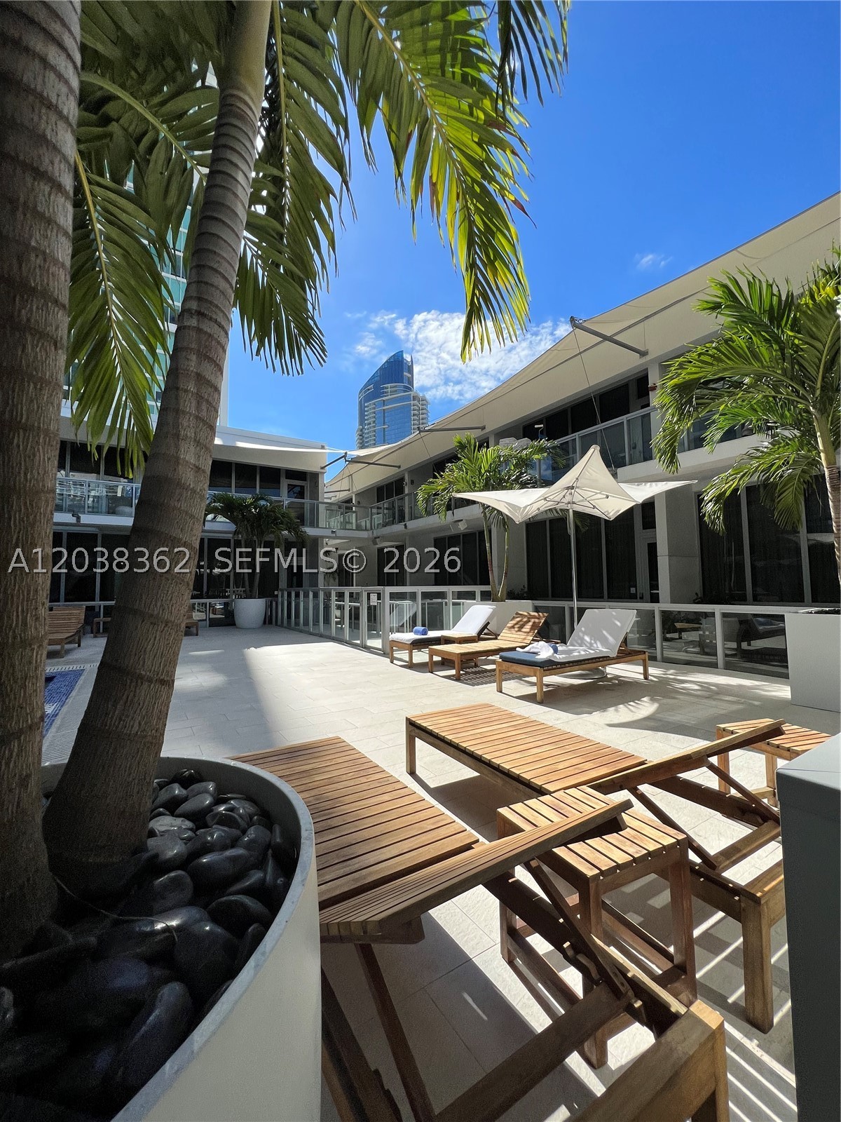 1100 Biscayne Blvd #4103, Miami FL 33132