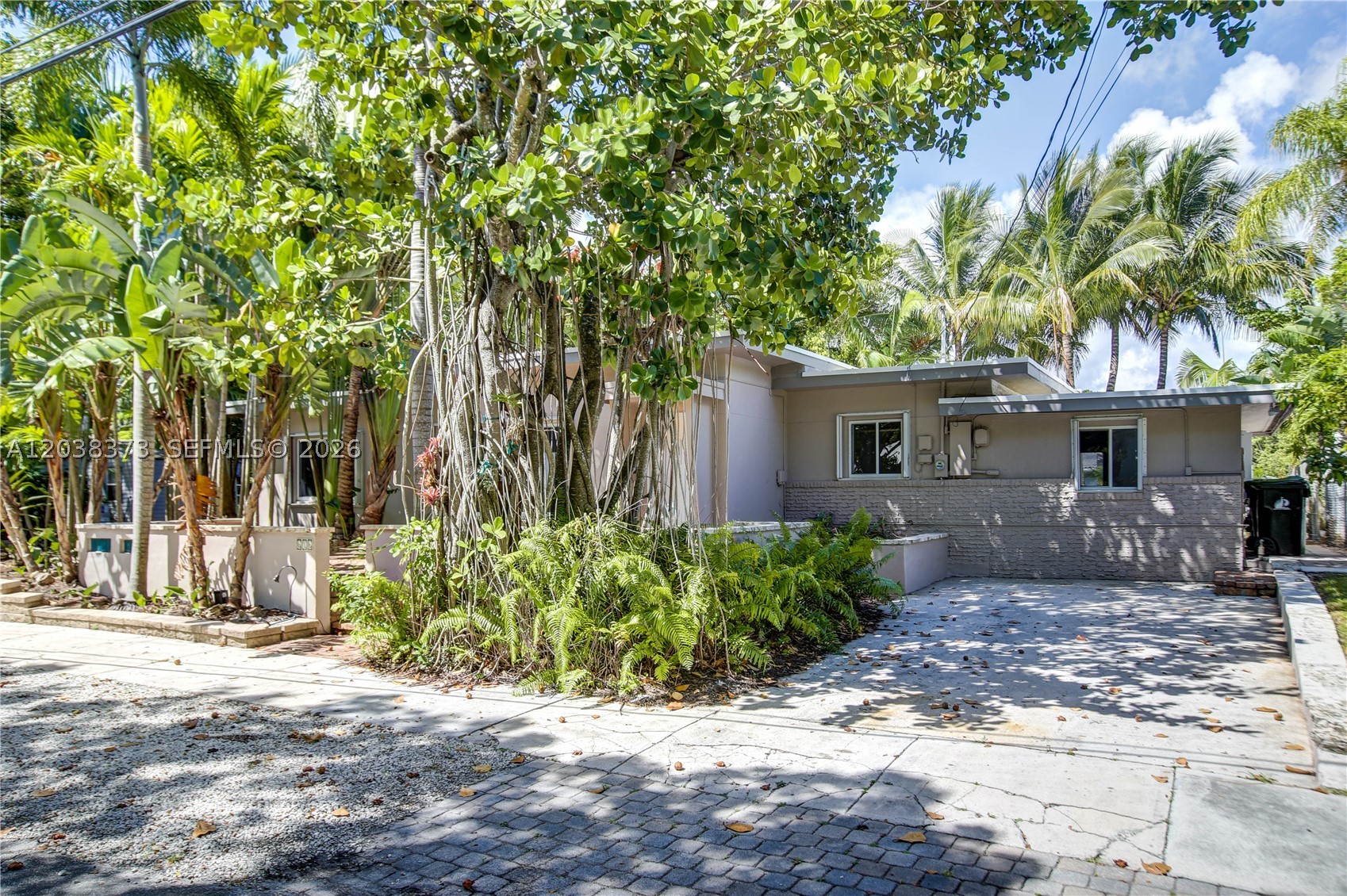 616 SW 11th Ct, Fort Lauderdale FL 33315
