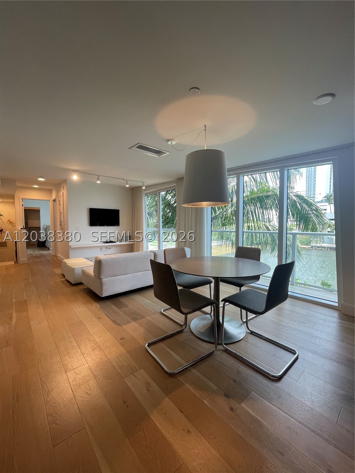 601 NE 27th St #201, Miami FL 33137