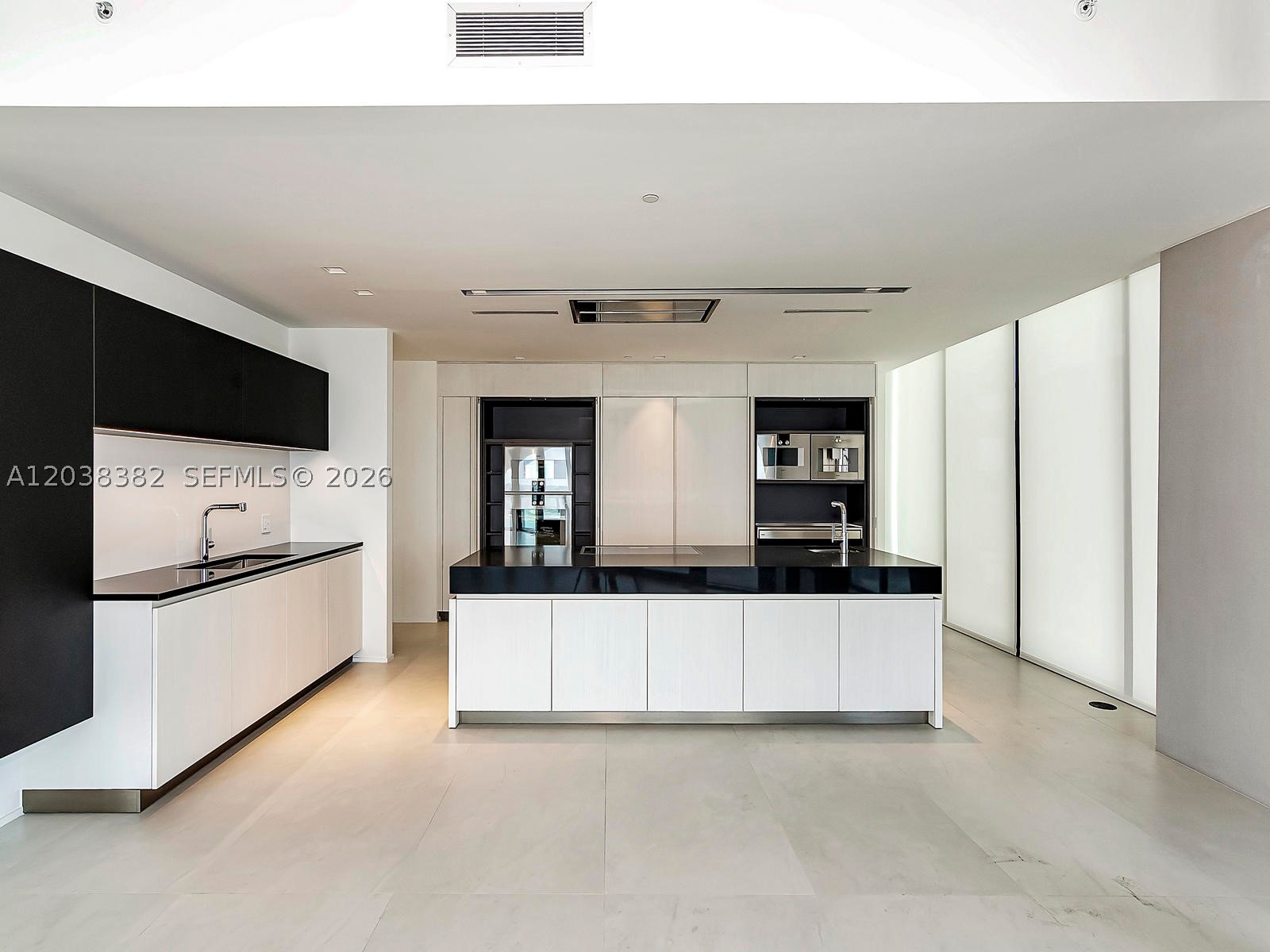 1000 Biscayne Blvd #2002, Miami FL 33132