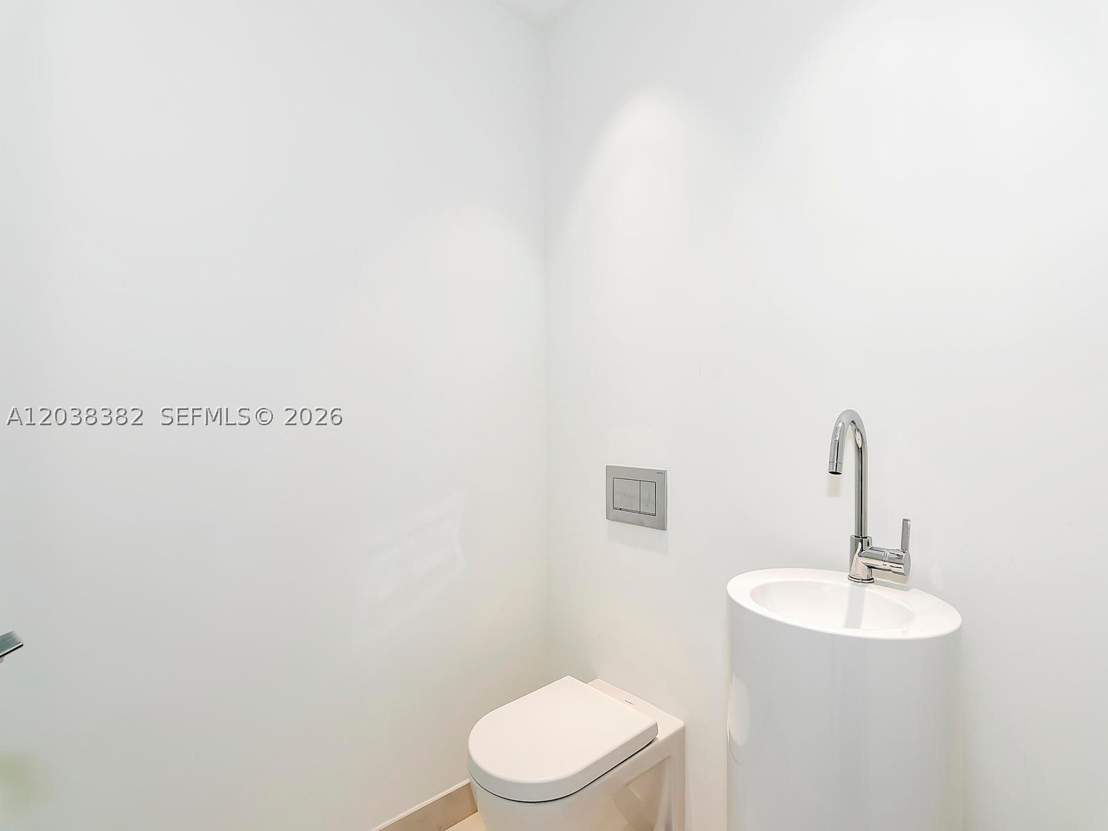 1000 Biscayne Blvd #2002, Miami FL 33132