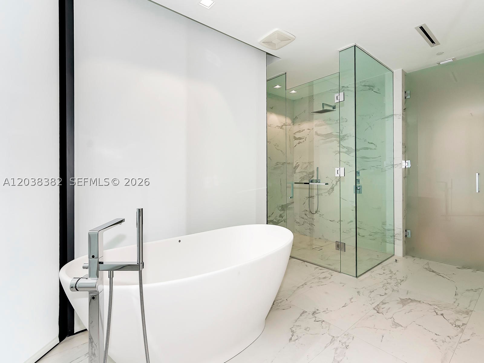 1000 Biscayne Blvd #2002, Miami FL 33132