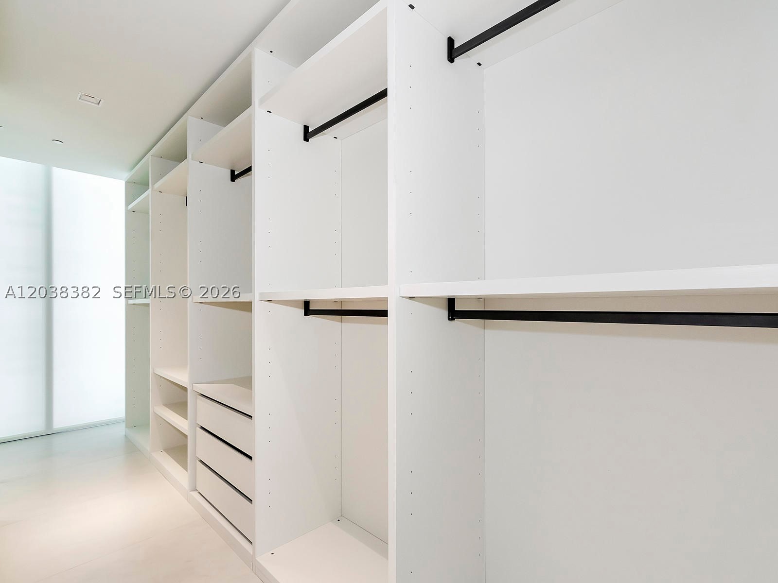 1000 Biscayne Blvd #2002, Miami FL 33132
