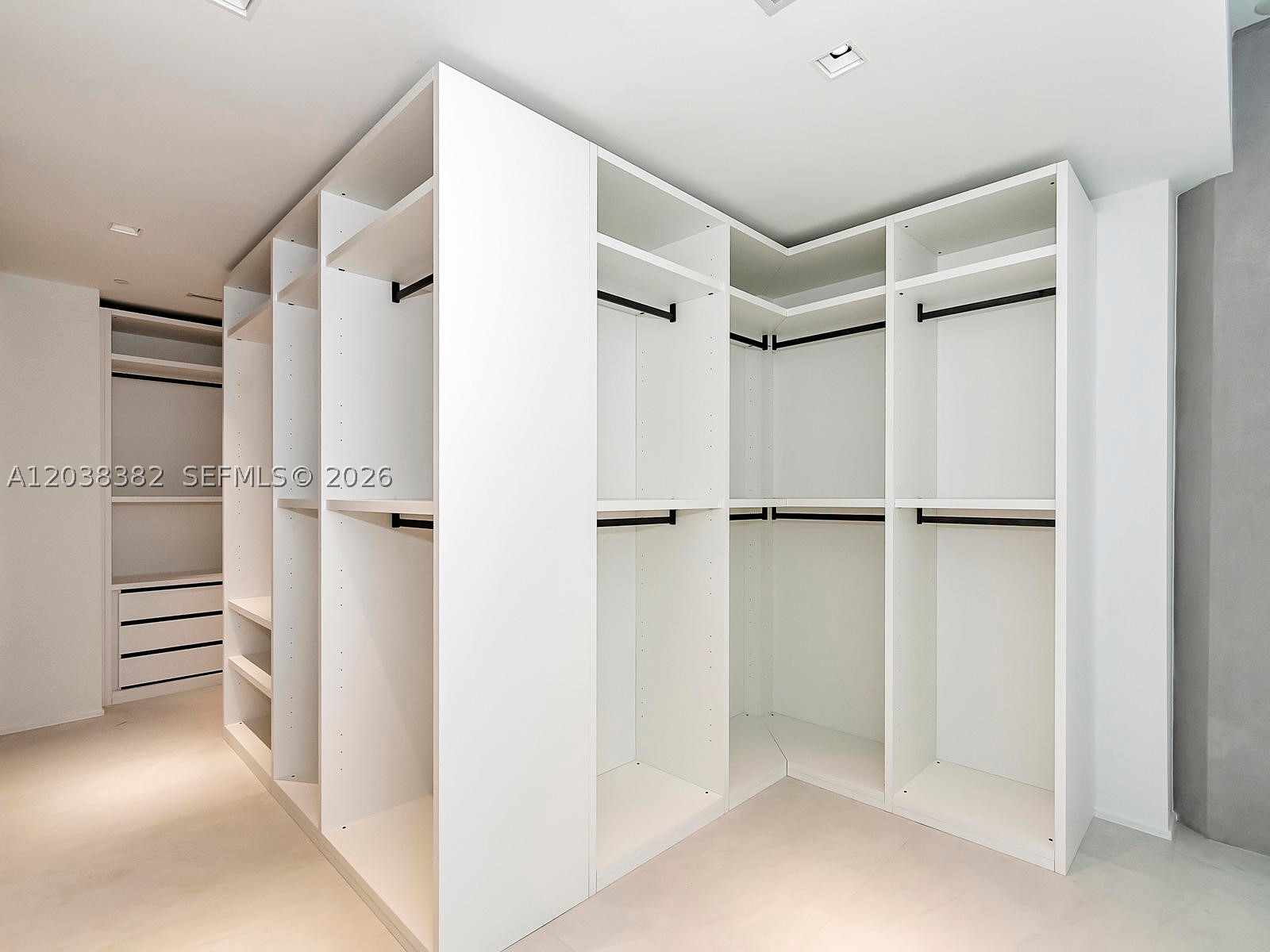 1000 Biscayne Blvd #2002, Miami FL 33132
