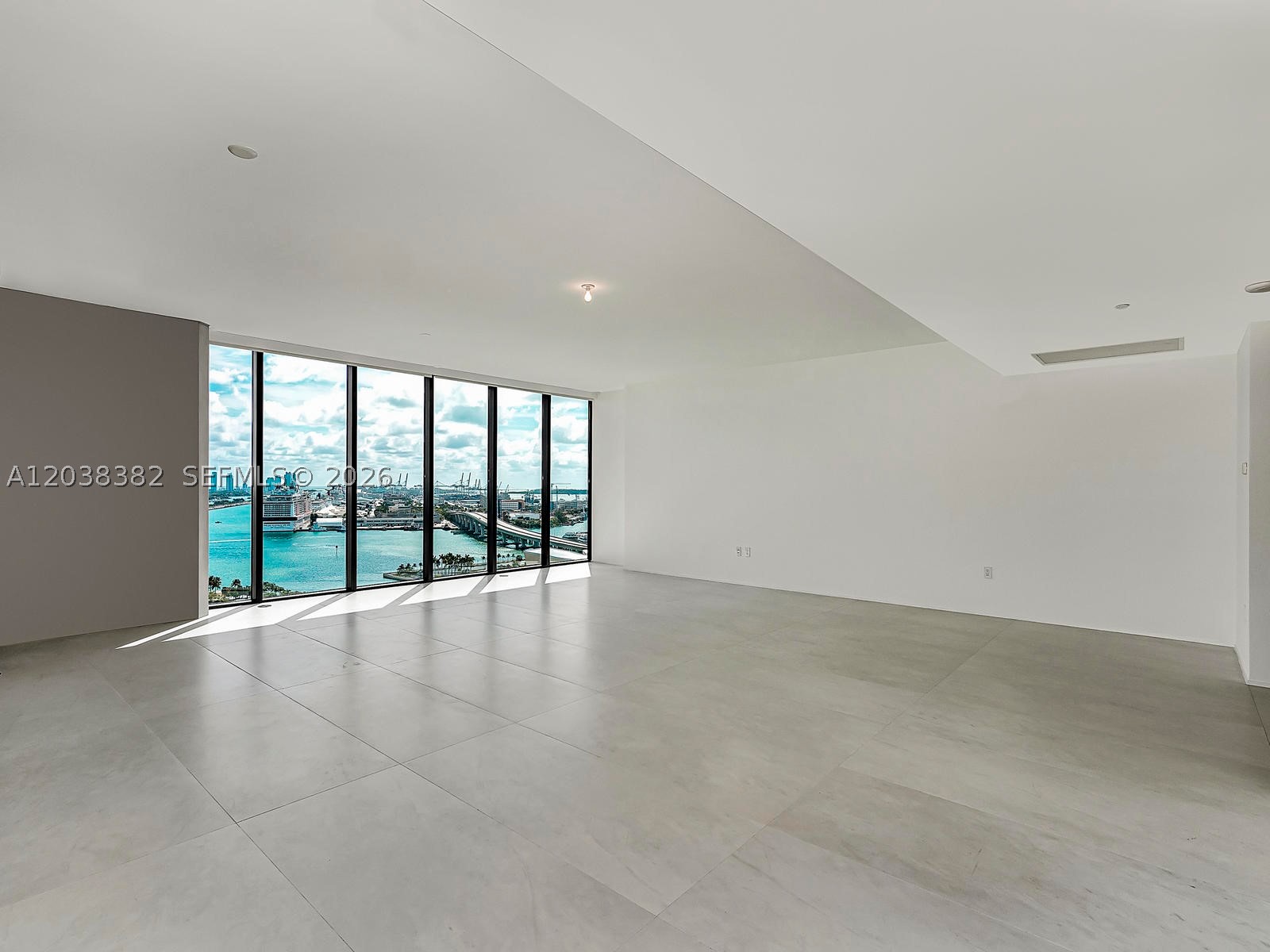 1000 Biscayne Blvd #2002, Miami FL 33132