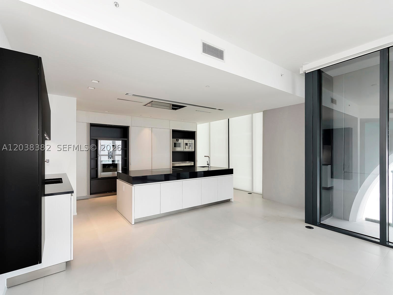 1000 Biscayne Blvd #2002, Miami FL 33132
