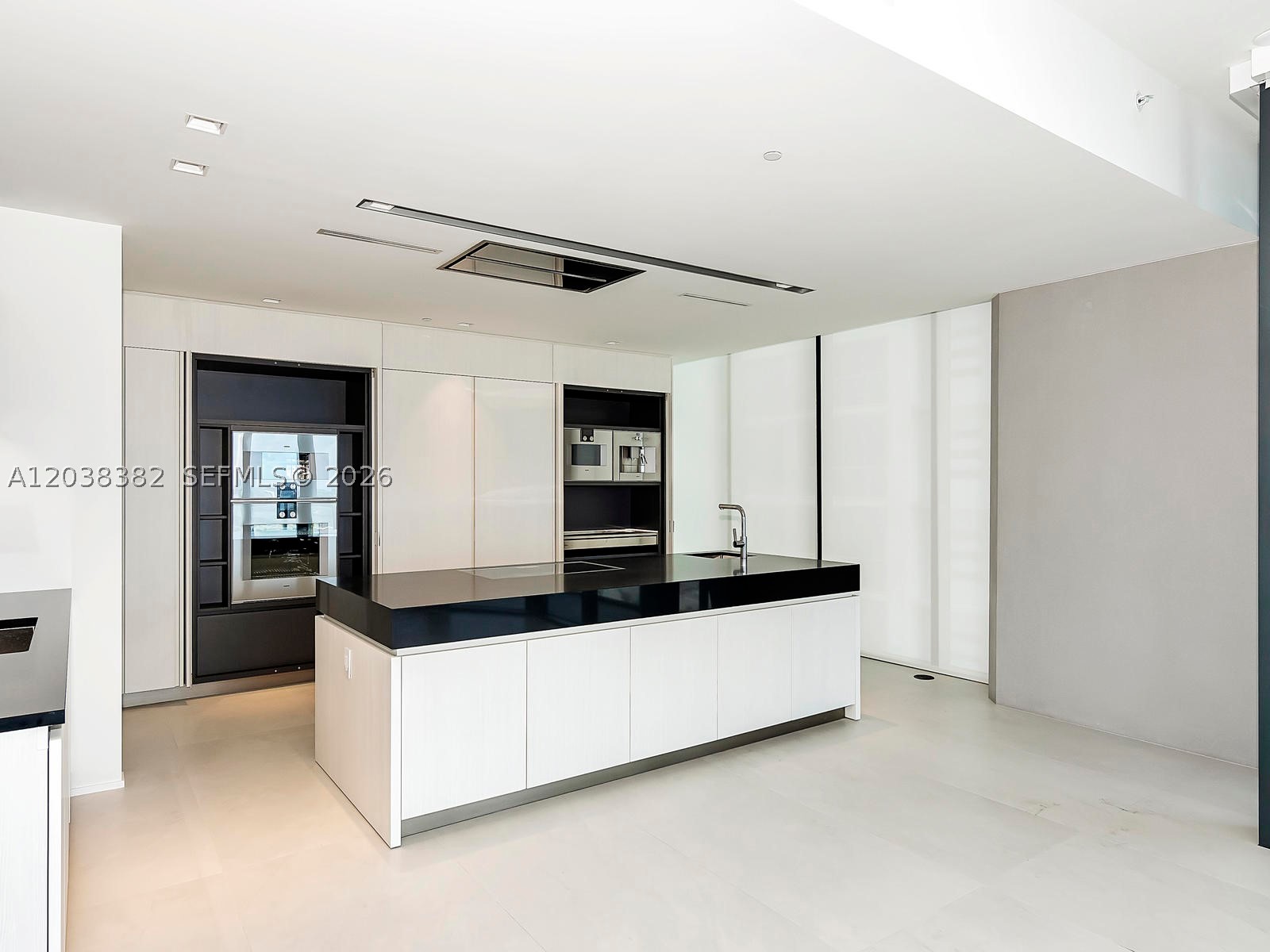 1000 Biscayne Blvd #2002, Miami FL 33132