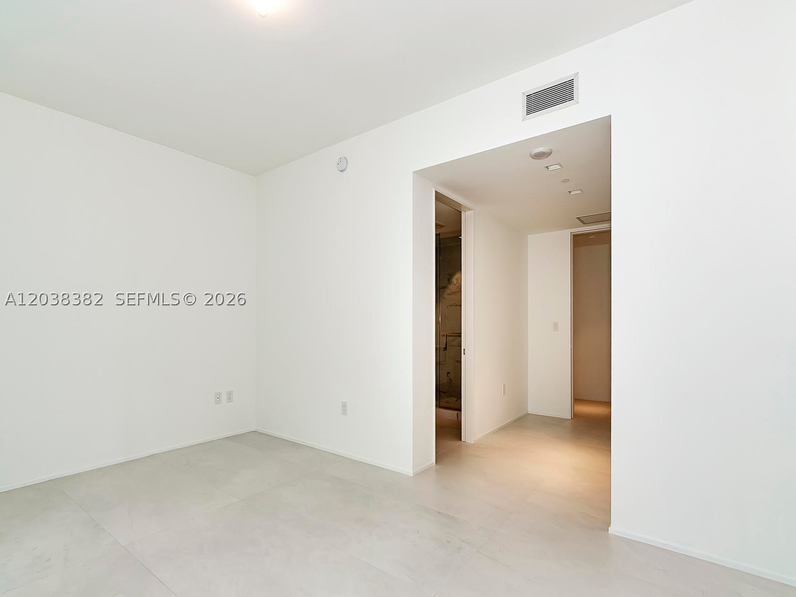 1000 Biscayne Blvd #2002, Miami FL 33132