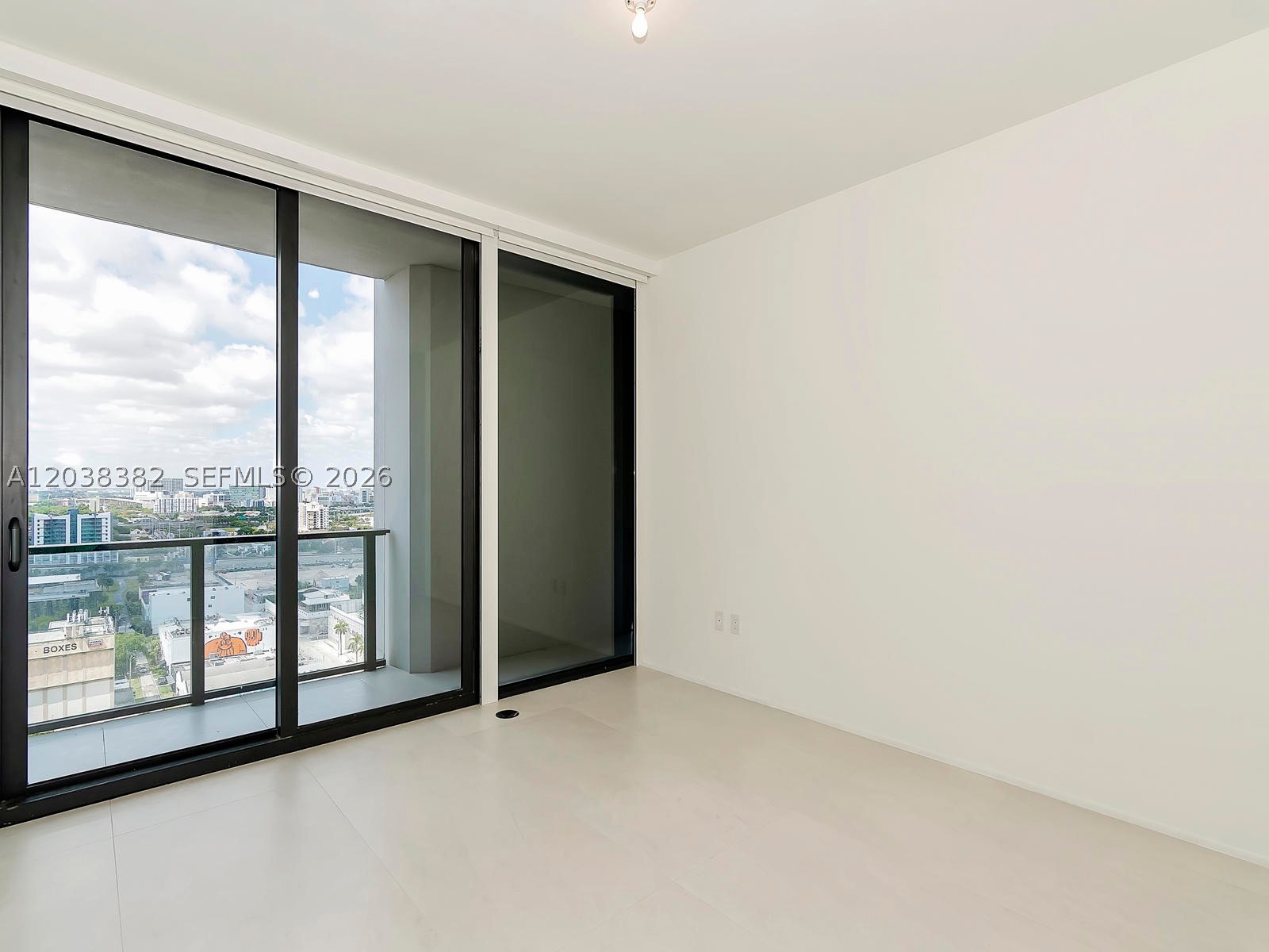 1000 Biscayne Blvd #2002, Miami FL 33132