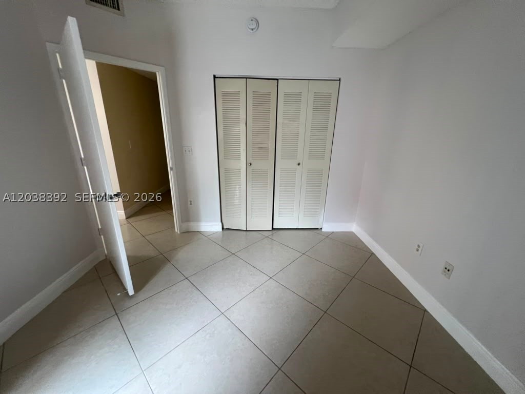 6992 SW 39th St #I101, Davie FL 33314