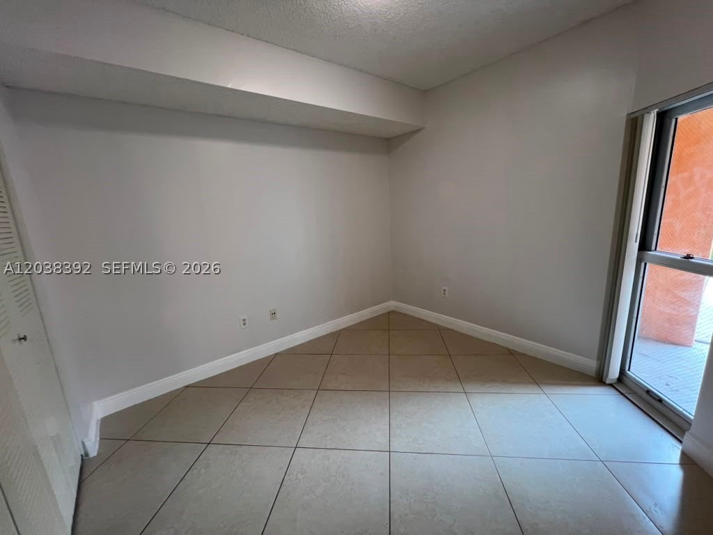 6992 SW 39th St #I101, Davie FL 33314