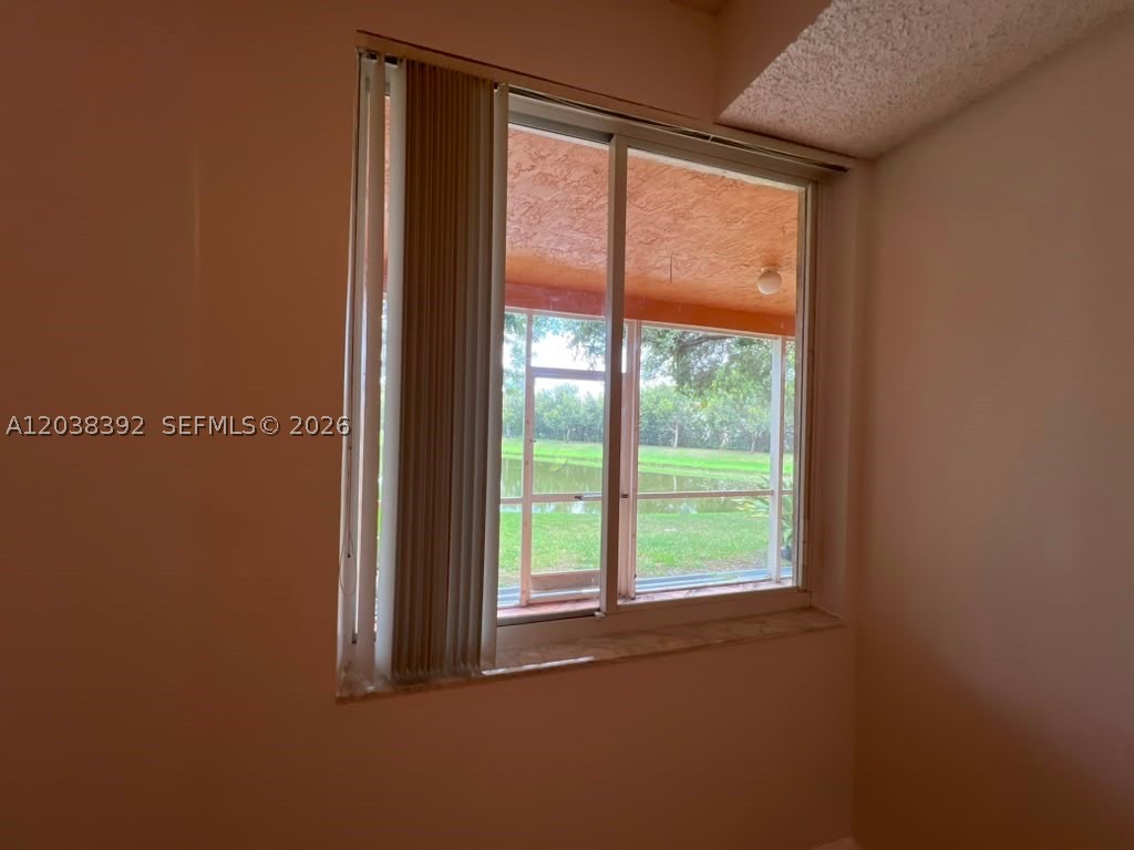 6992 SW 39th St #I101, Davie FL 33314