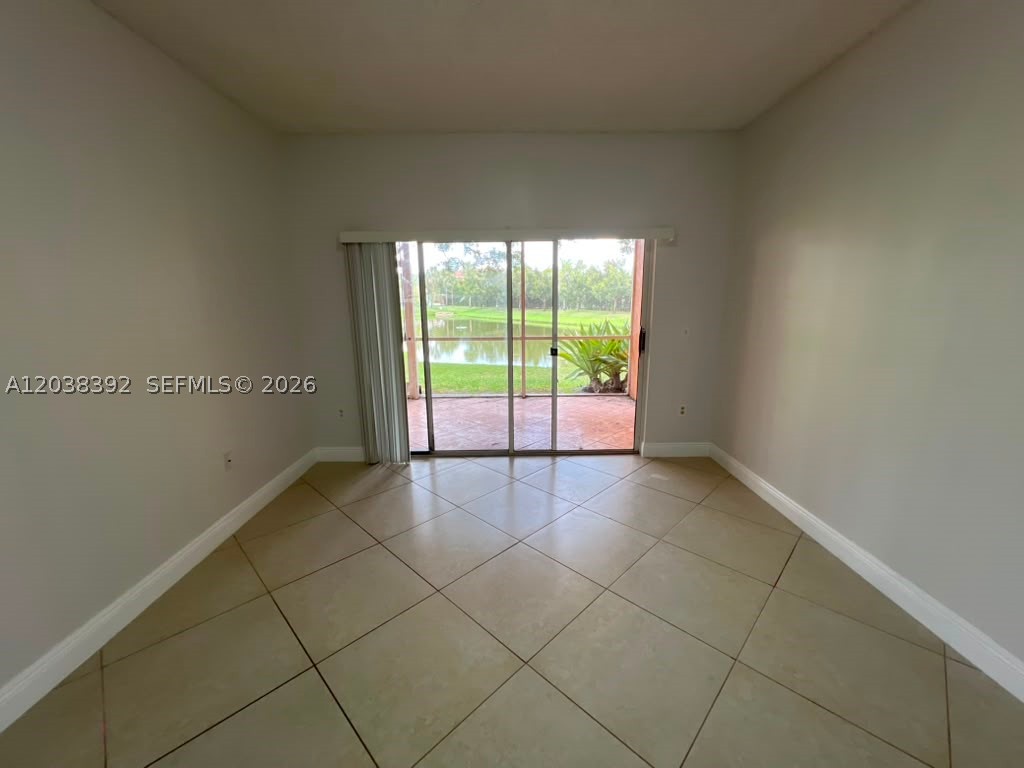 6992 SW 39th St #I101, Davie FL 33314