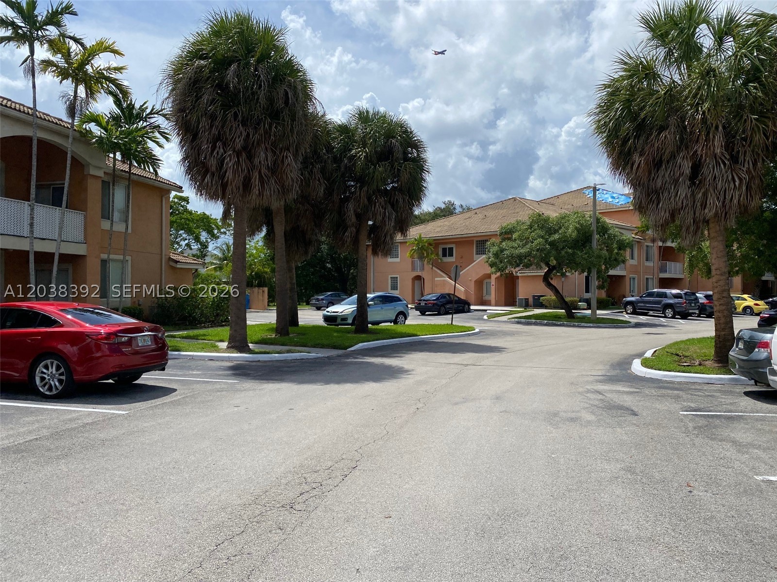 6992 SW 39th St #I101, Davie FL 33314
