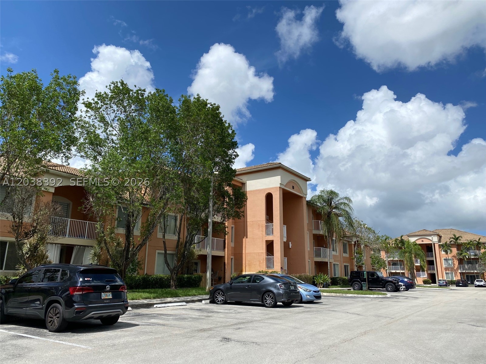 6992 SW 39th St #I101, Davie FL 33314