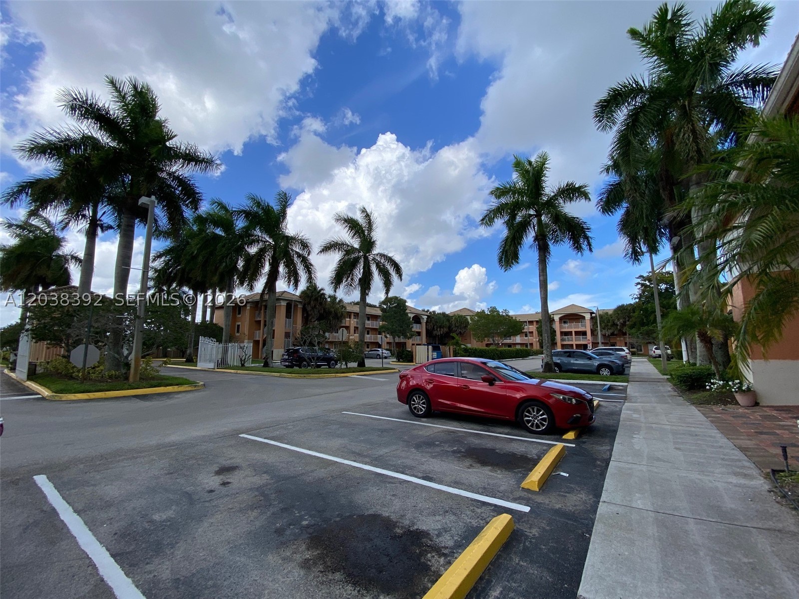 6992 SW 39th St #I101, Davie FL 33314