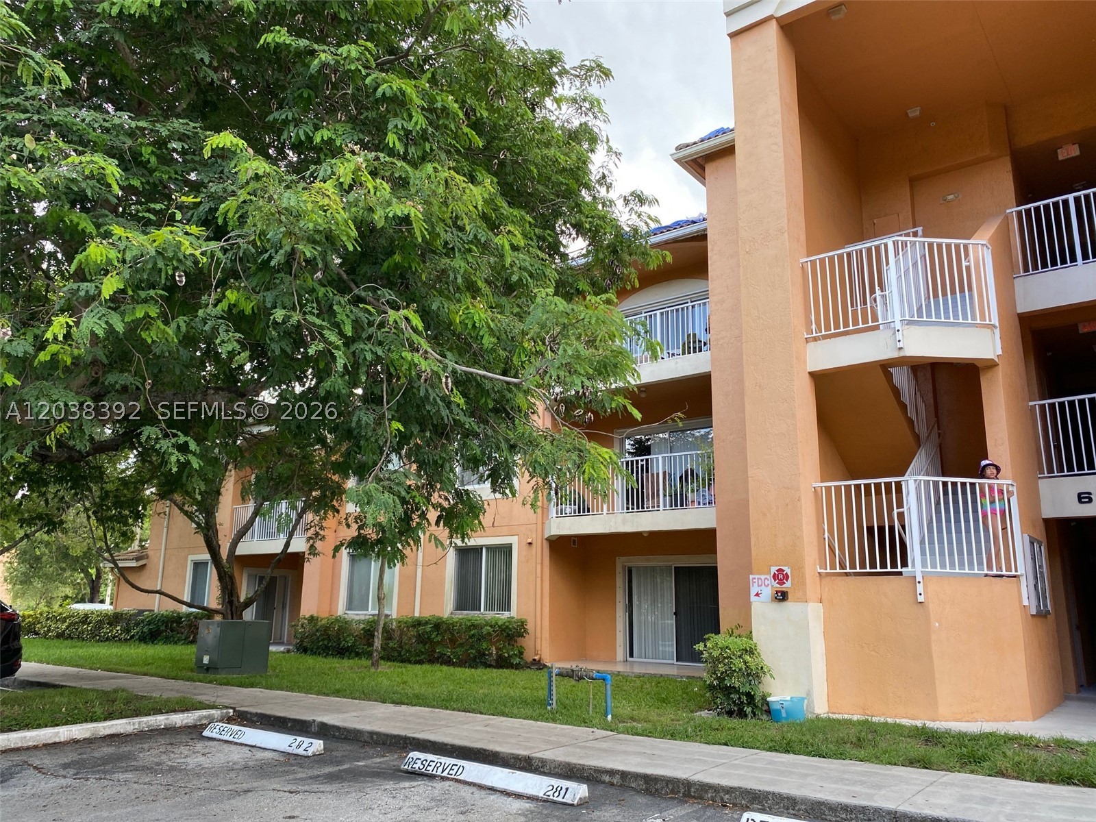 6992 SW 39th St #I101, Davie FL 33314